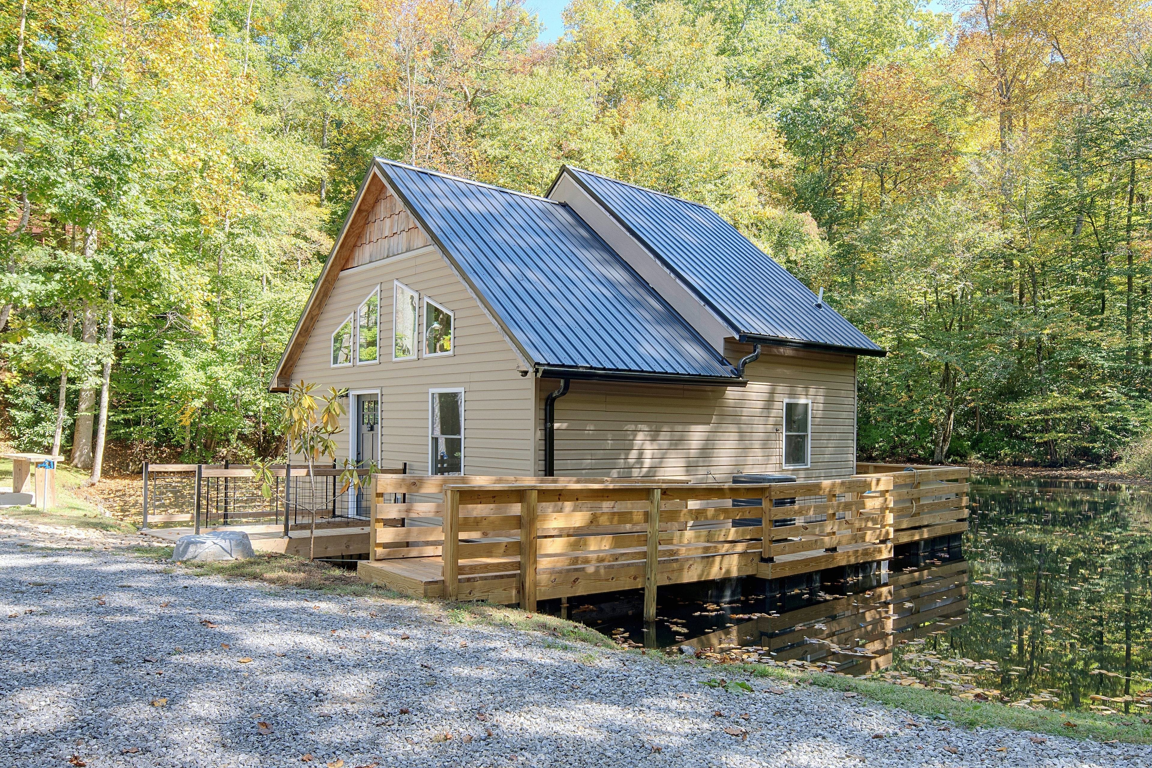 Maggie Valley Vacation Rental | 2BR | 1BA | 695 Sq Ft