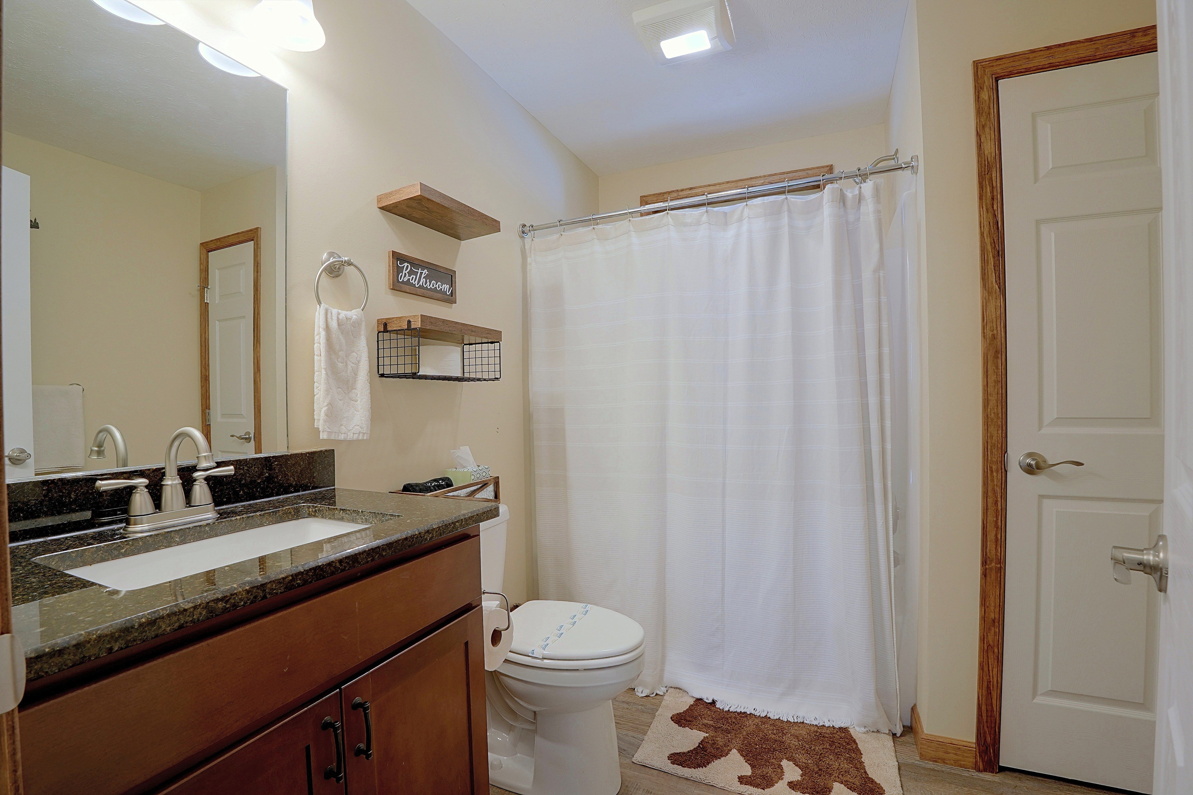 Full Bathroom