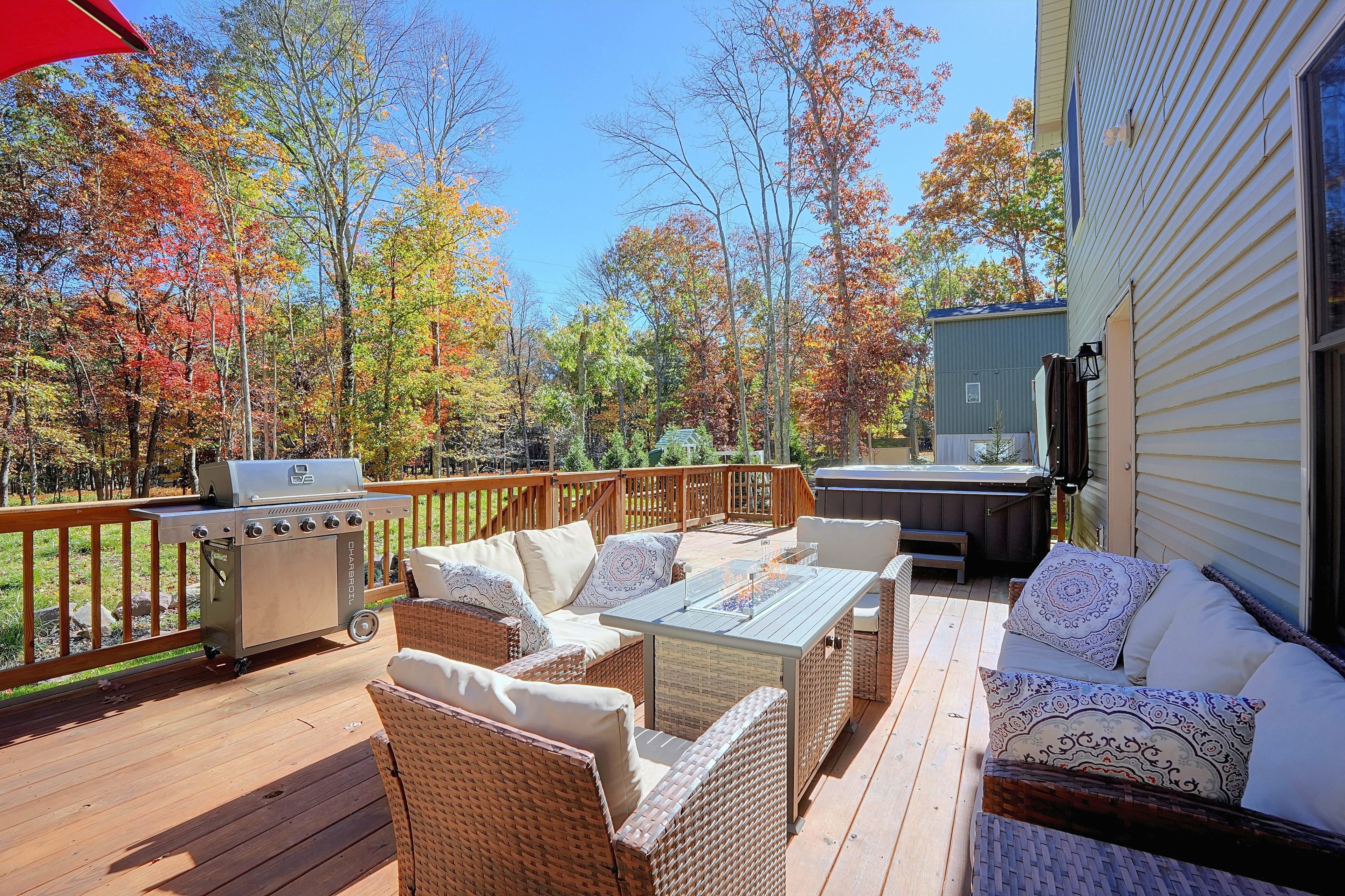 Albrightsville Vacation Rental | 3BR | 2BA | 2,650 Sq Ft