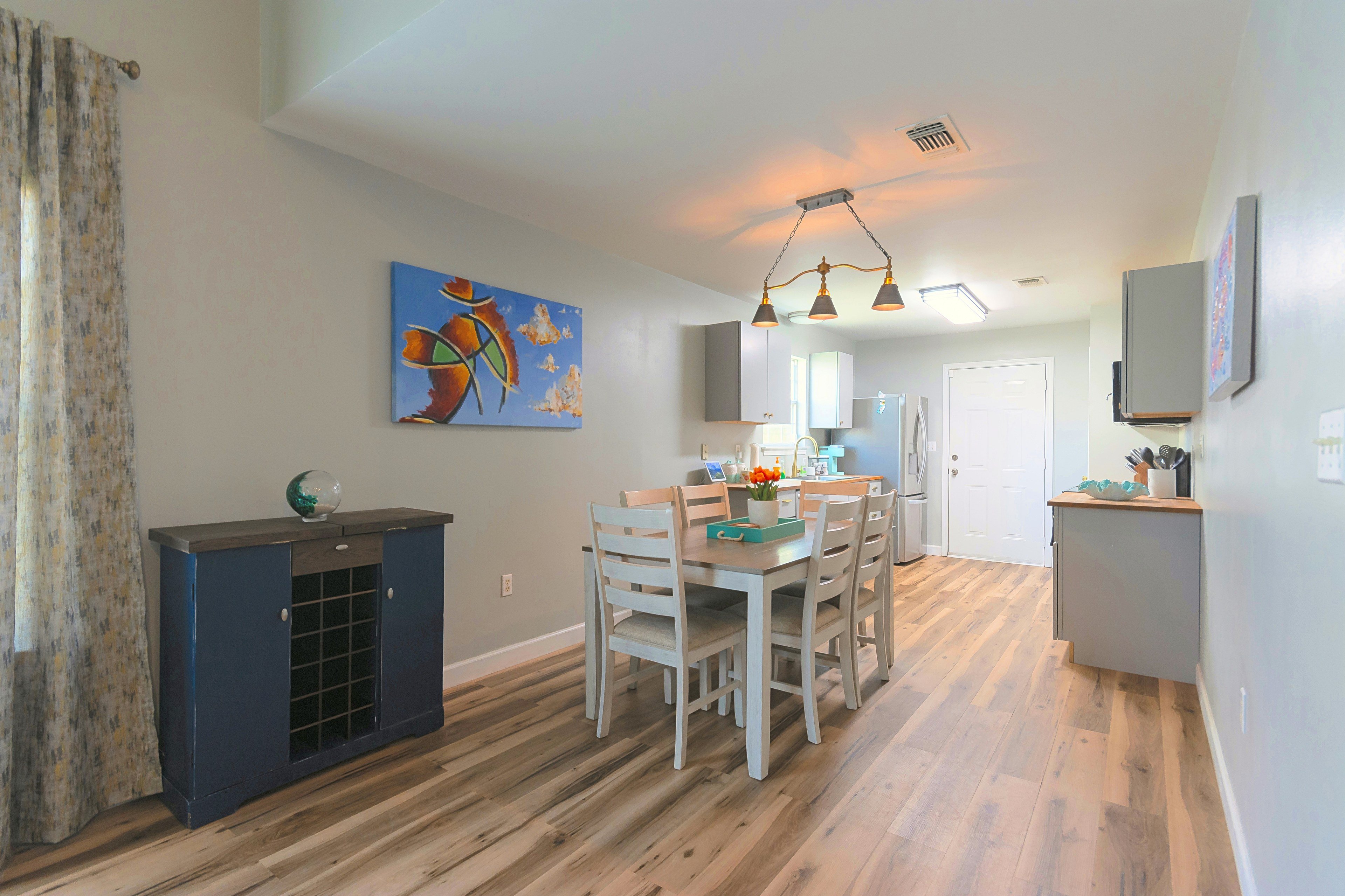 Dining Room | Main Level