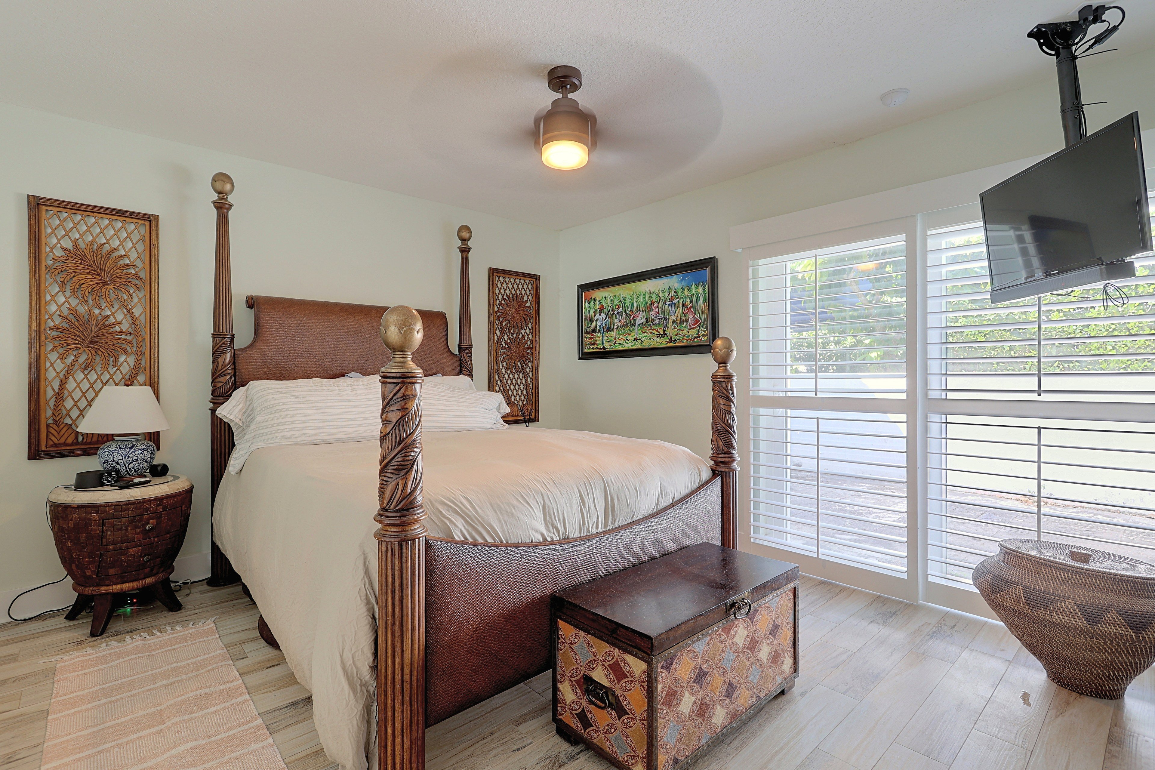 Bedroom 3 | Queen Bed