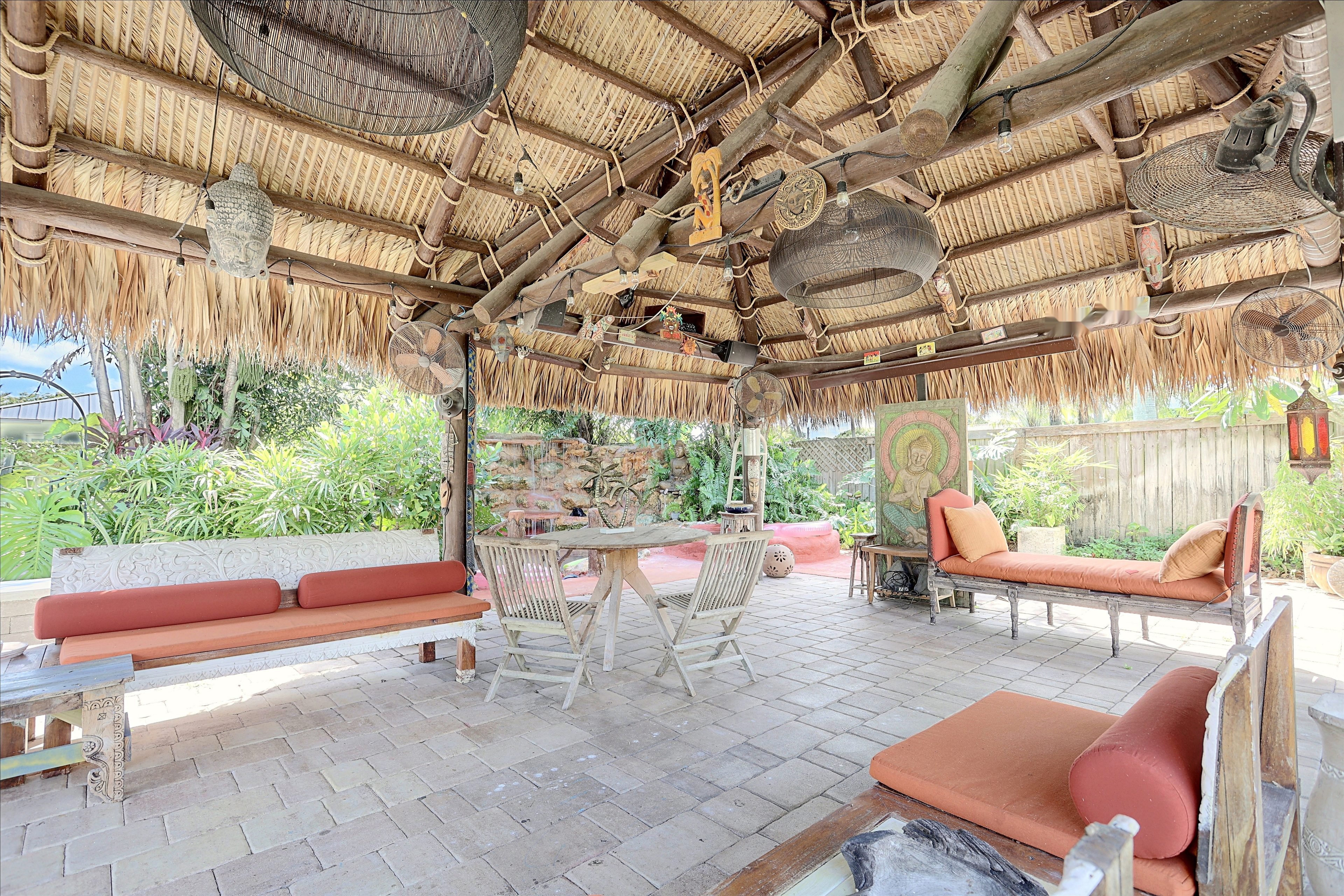 Outdoor Oasis | Covered Seating & Dining Areas