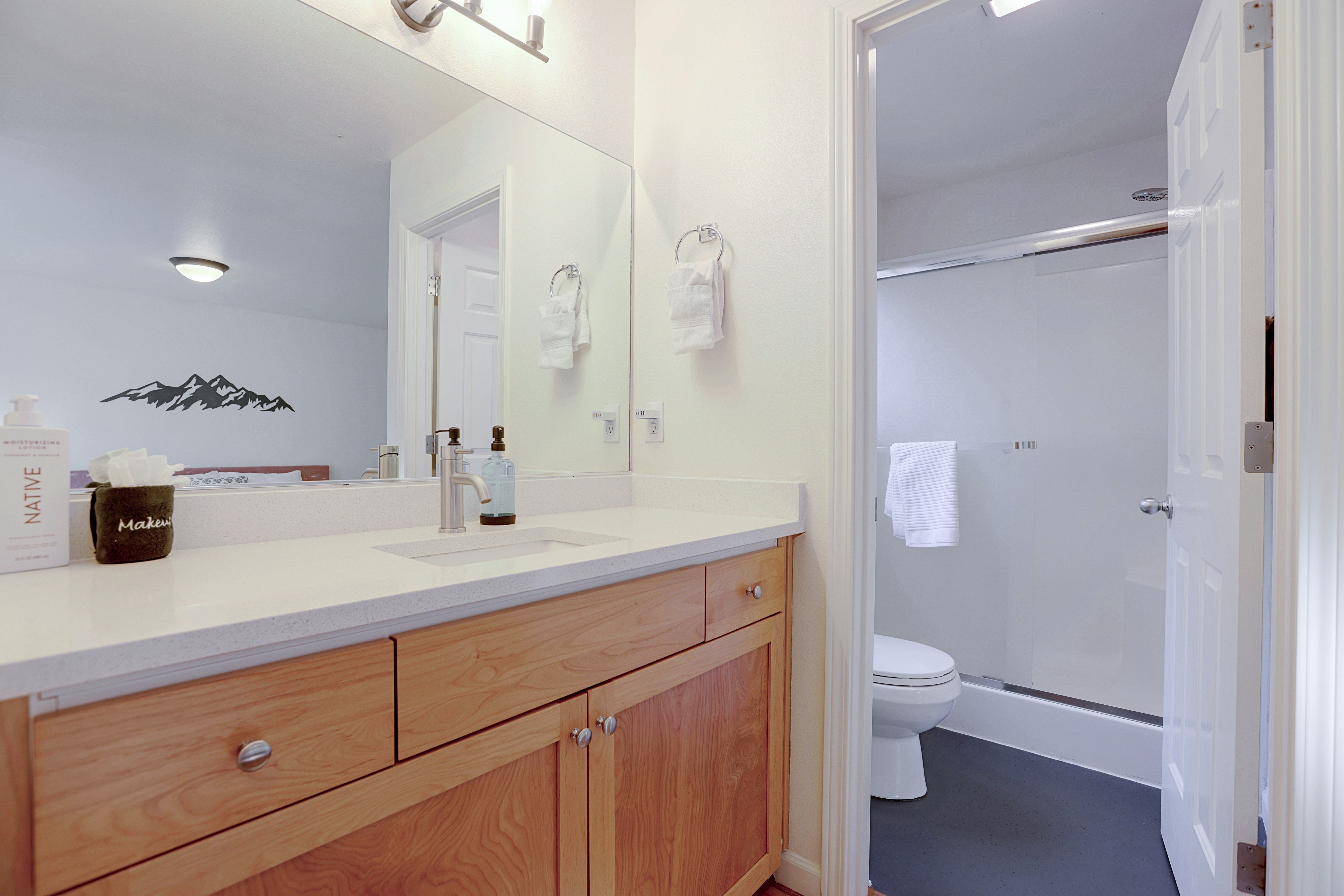 En-Suite Bathroom