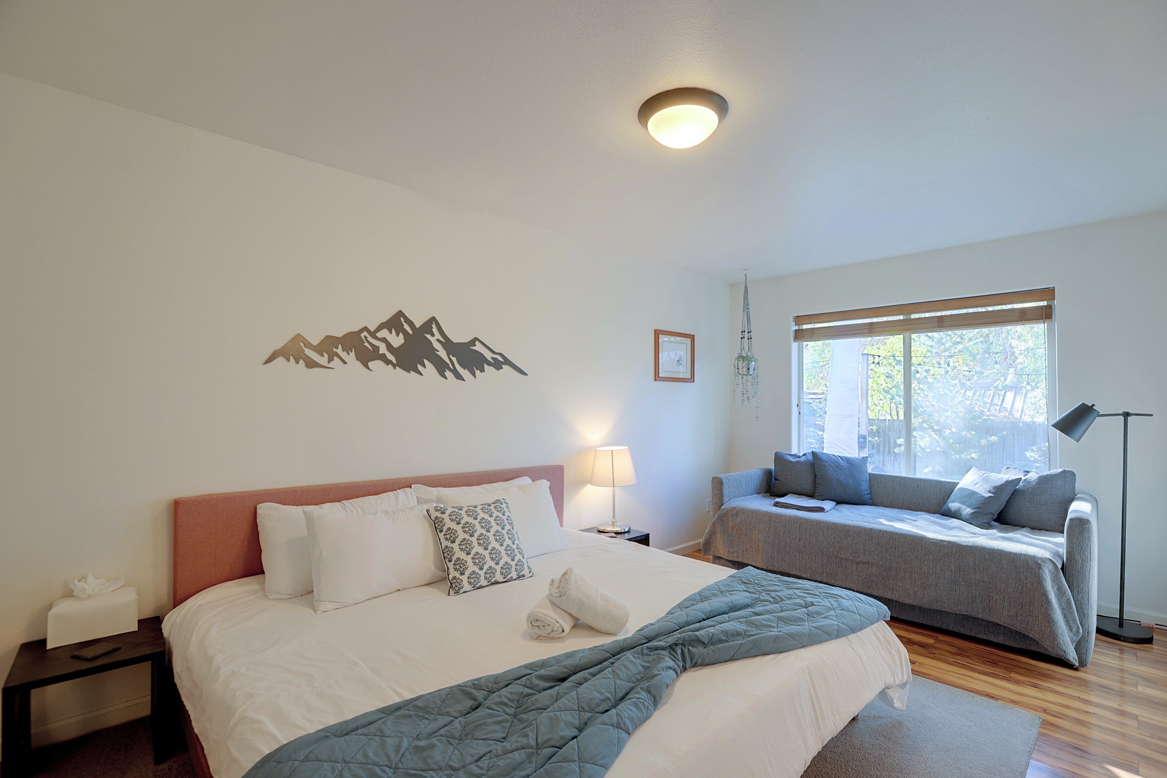 Bedroom 1 | King Bed | Twin Daybed w/ Twin Trundle
