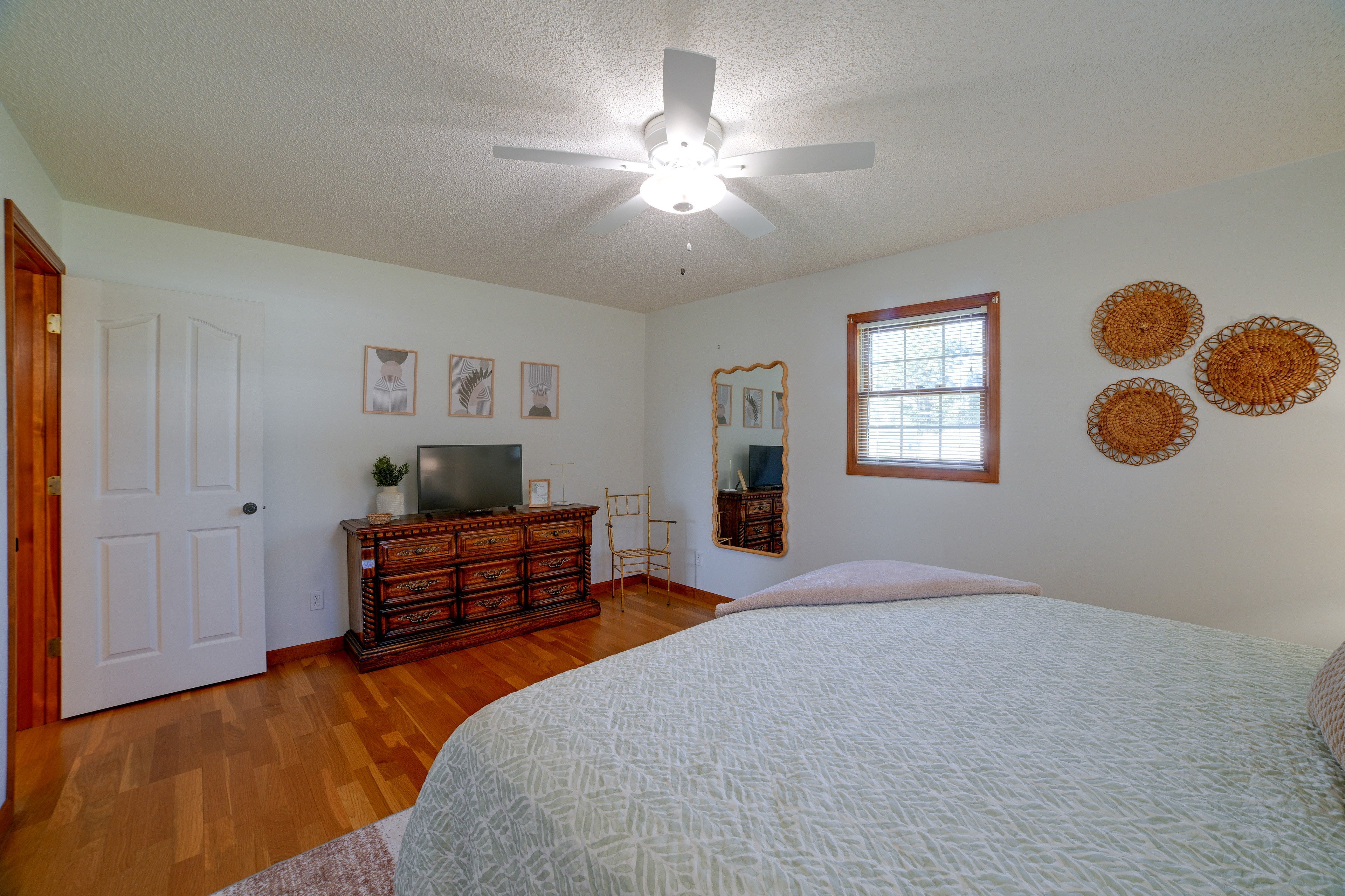 Bedroom 3 | King Bed