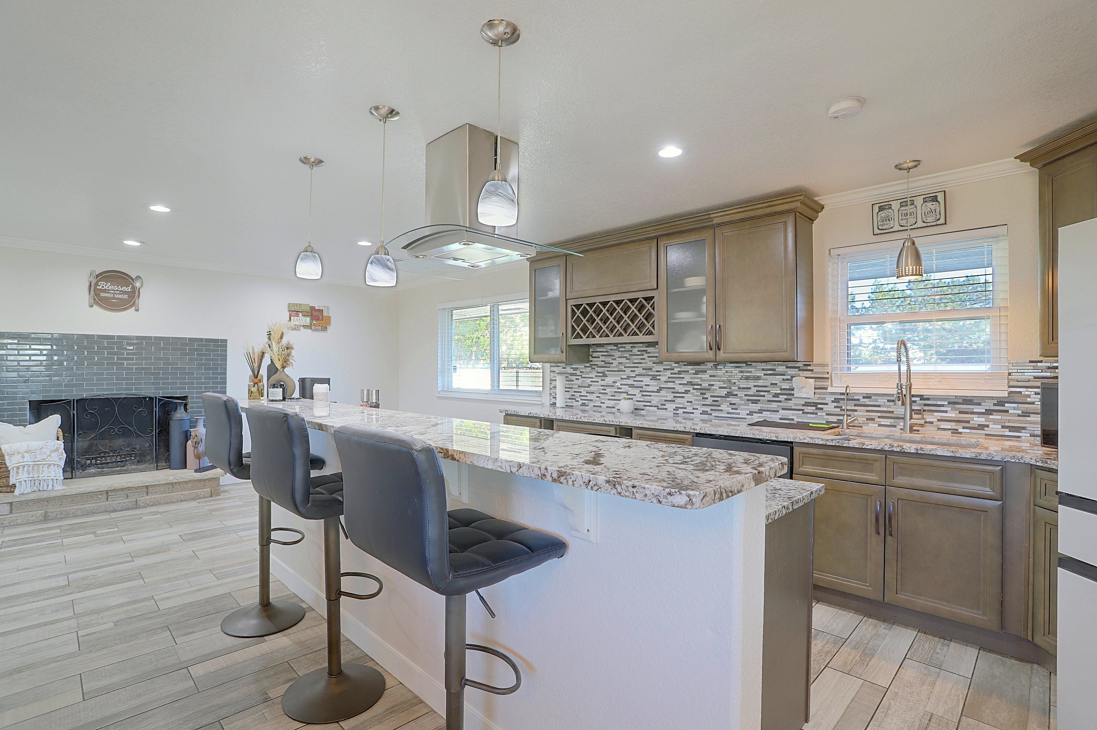 Kitchen | Main Floor