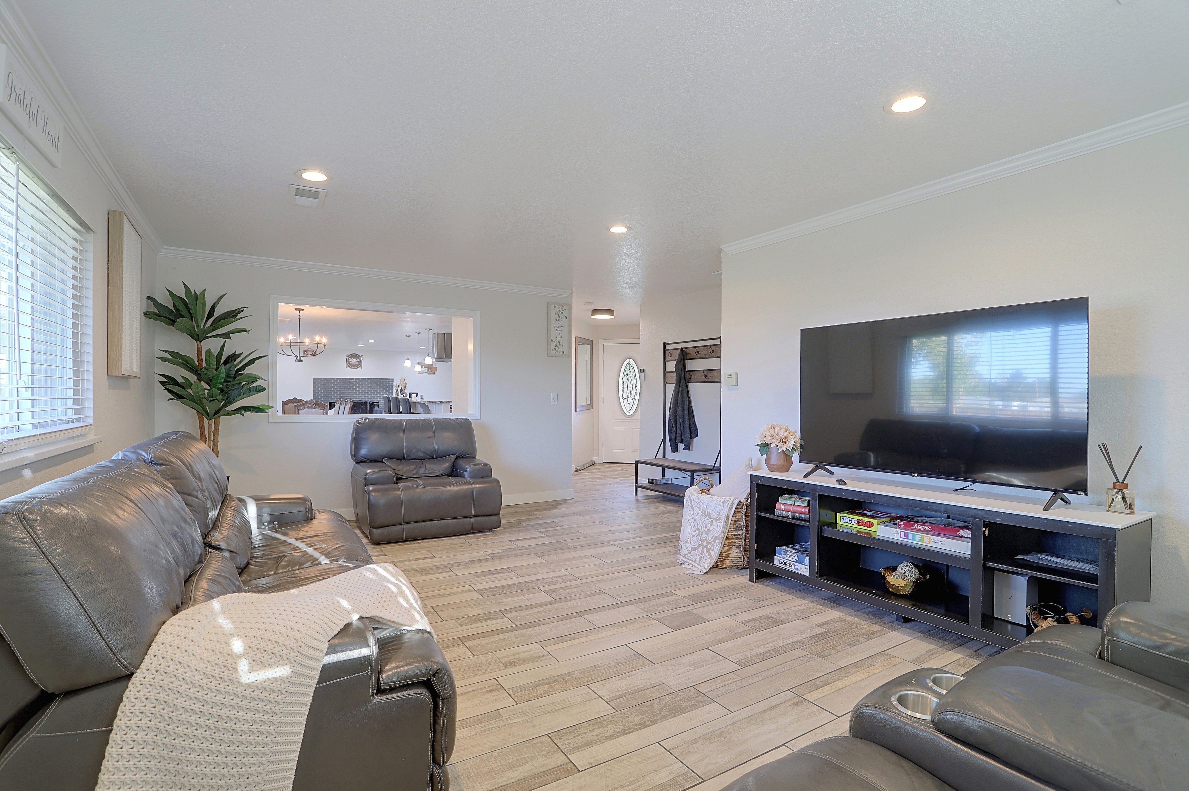 Living Room | Main Floor