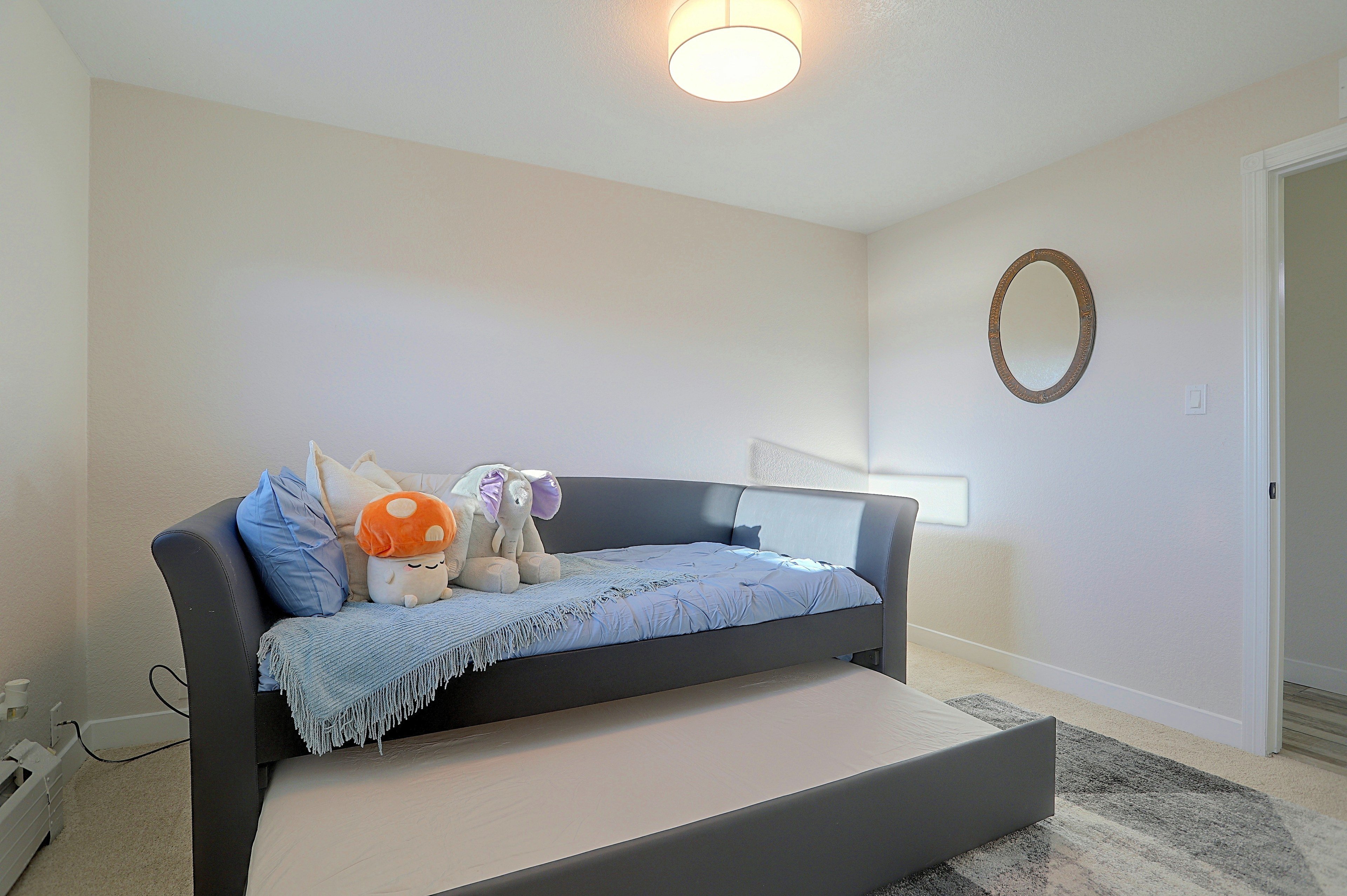 Bedroom | Twin Daybed w/ Twin Trundle | Main Floor