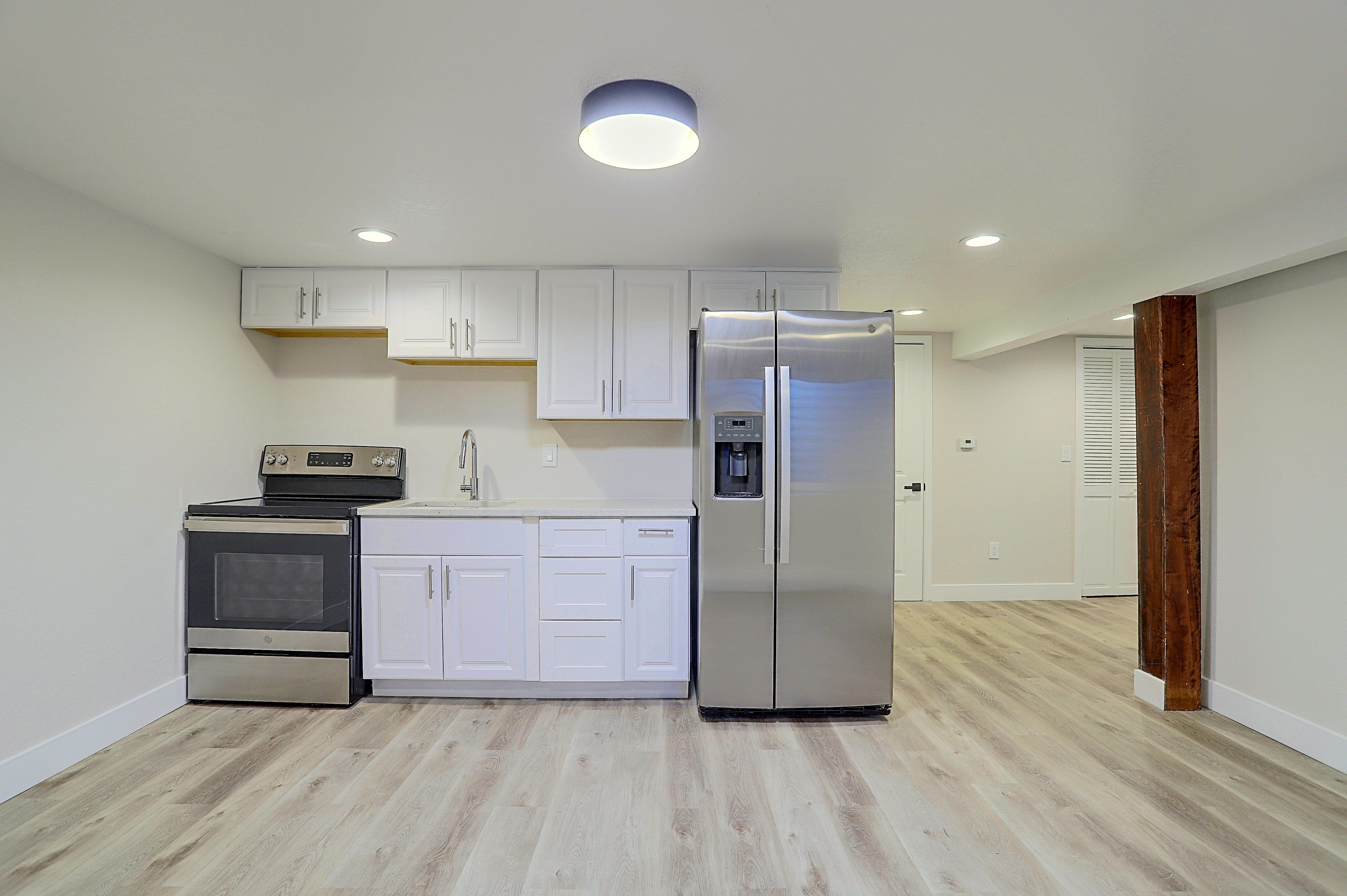 Kitchenette | Lower Floor