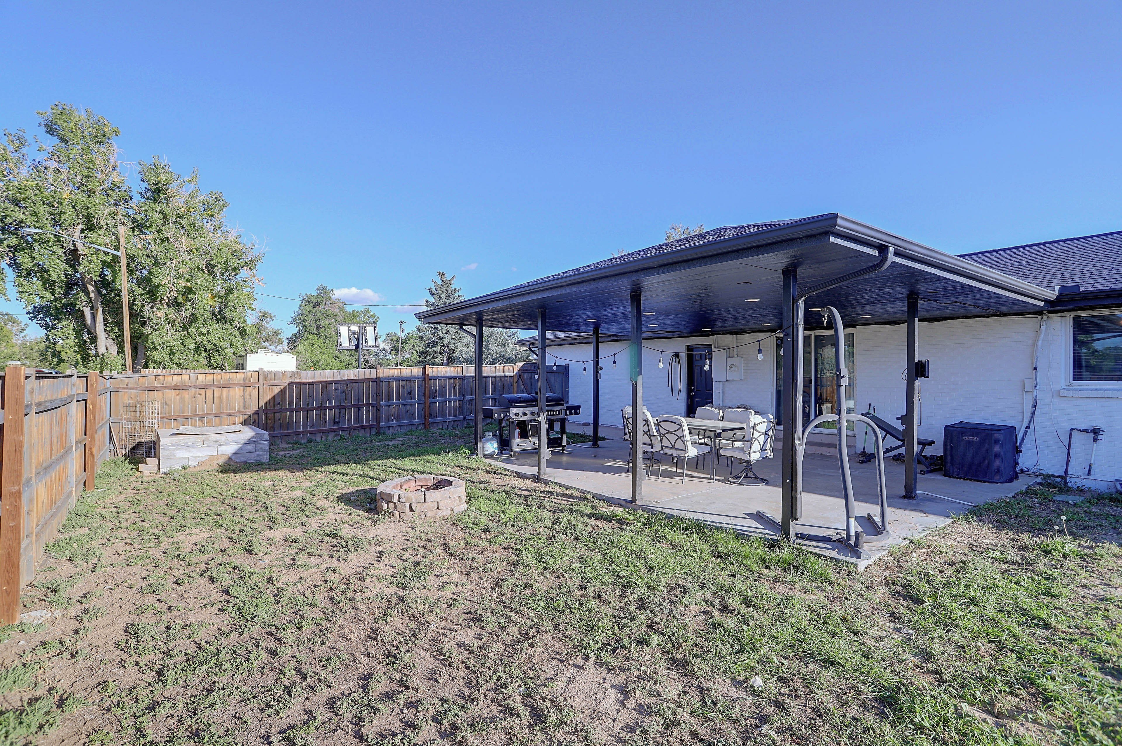 Aurora Vacation Rental | 6BR | 3BA | 3,000 Sq Ft