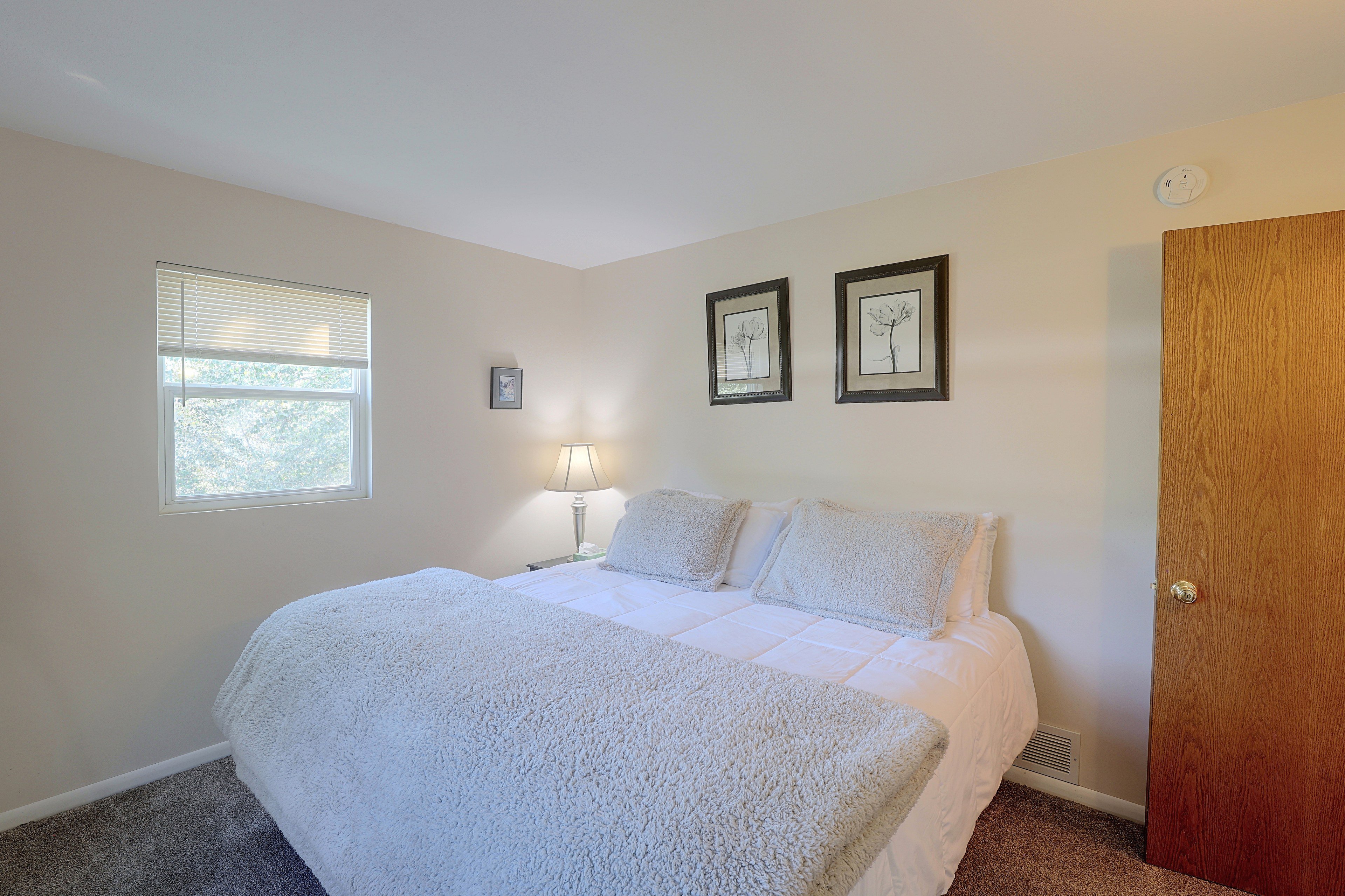 Bedroom | King Bed
