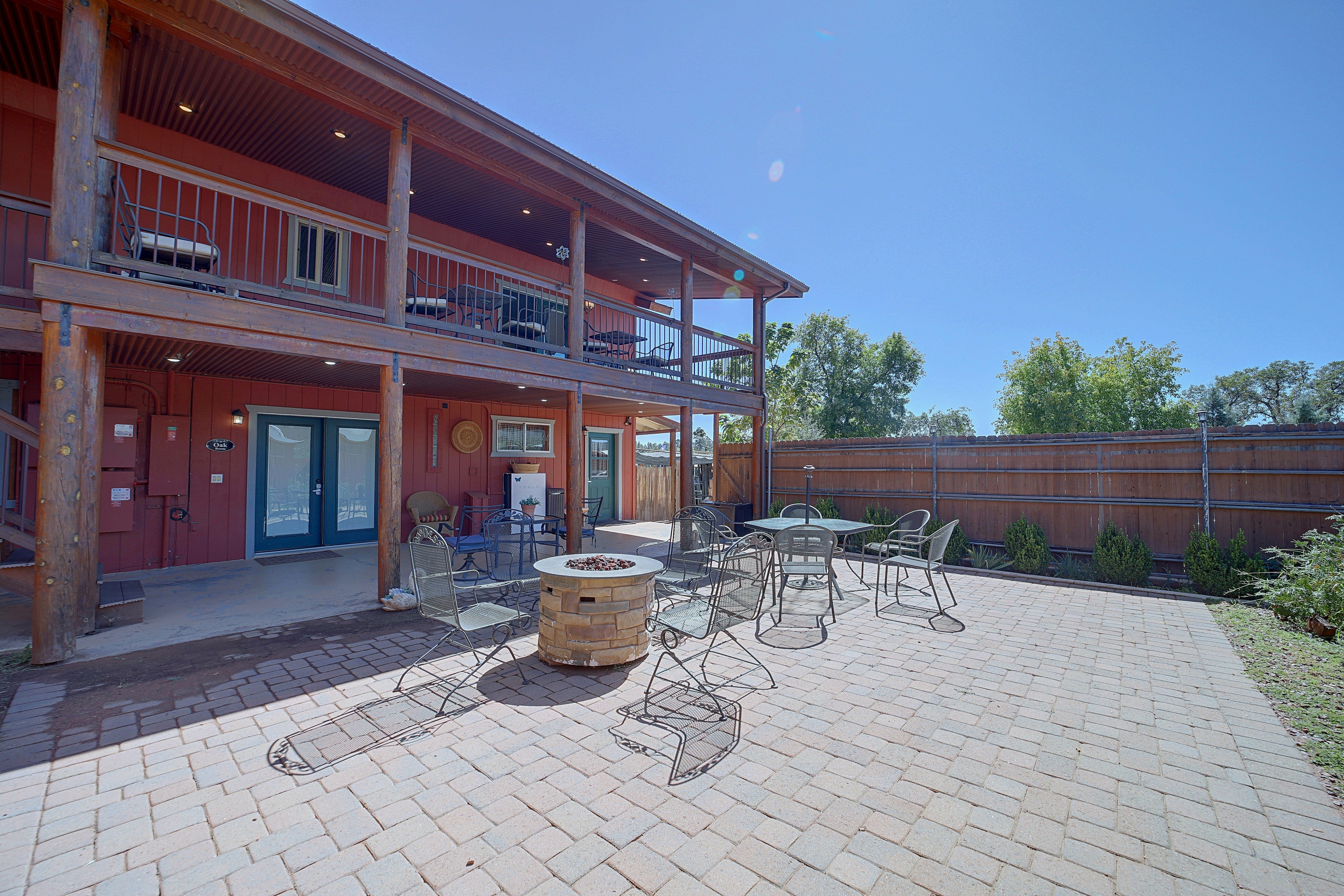 Community Patio & Deck