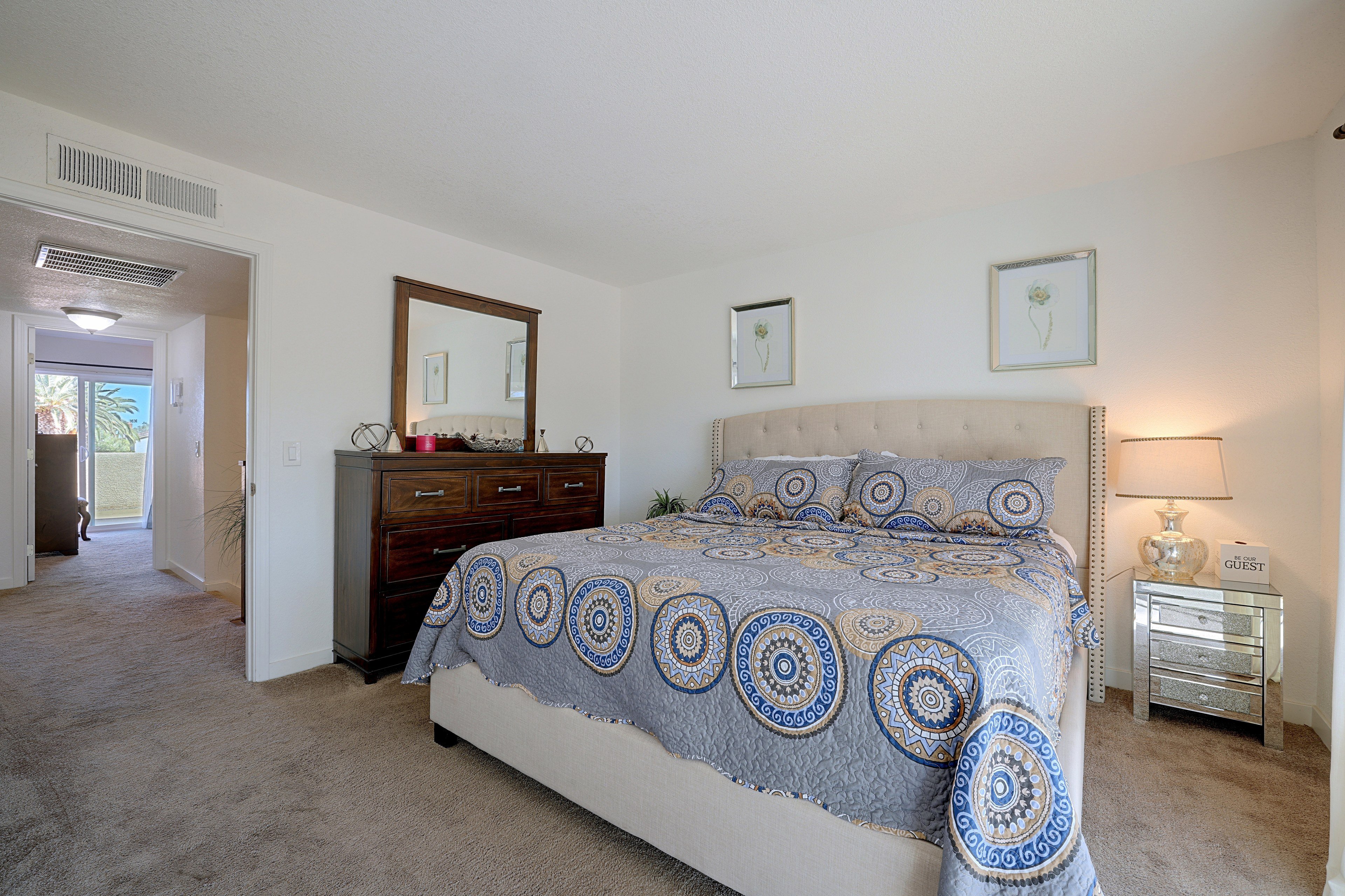 Bedroom | King Bed