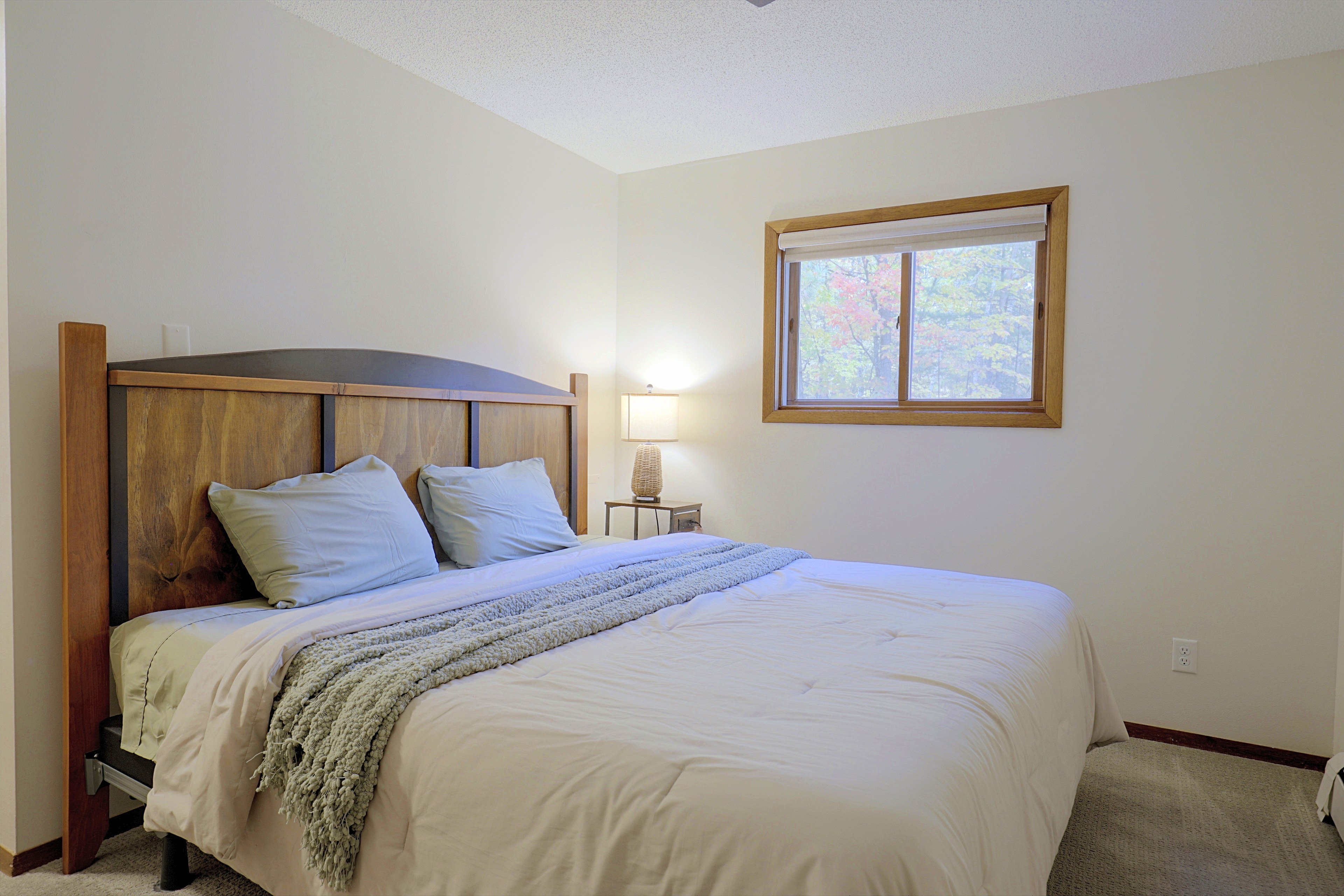 Bedroom | King Bed