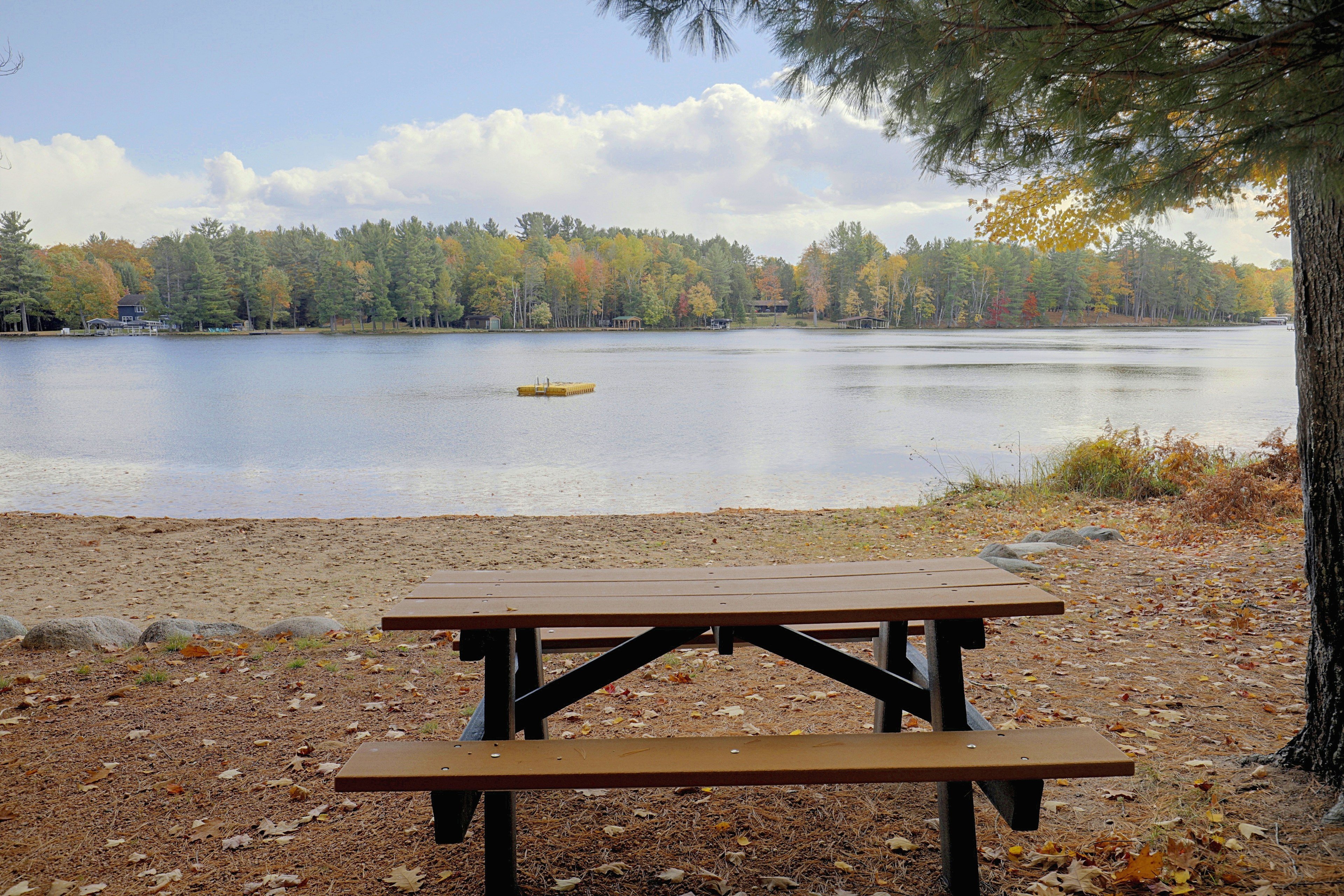 Lake Forest Condos Community Amenities | Lake Access | Boat Slip