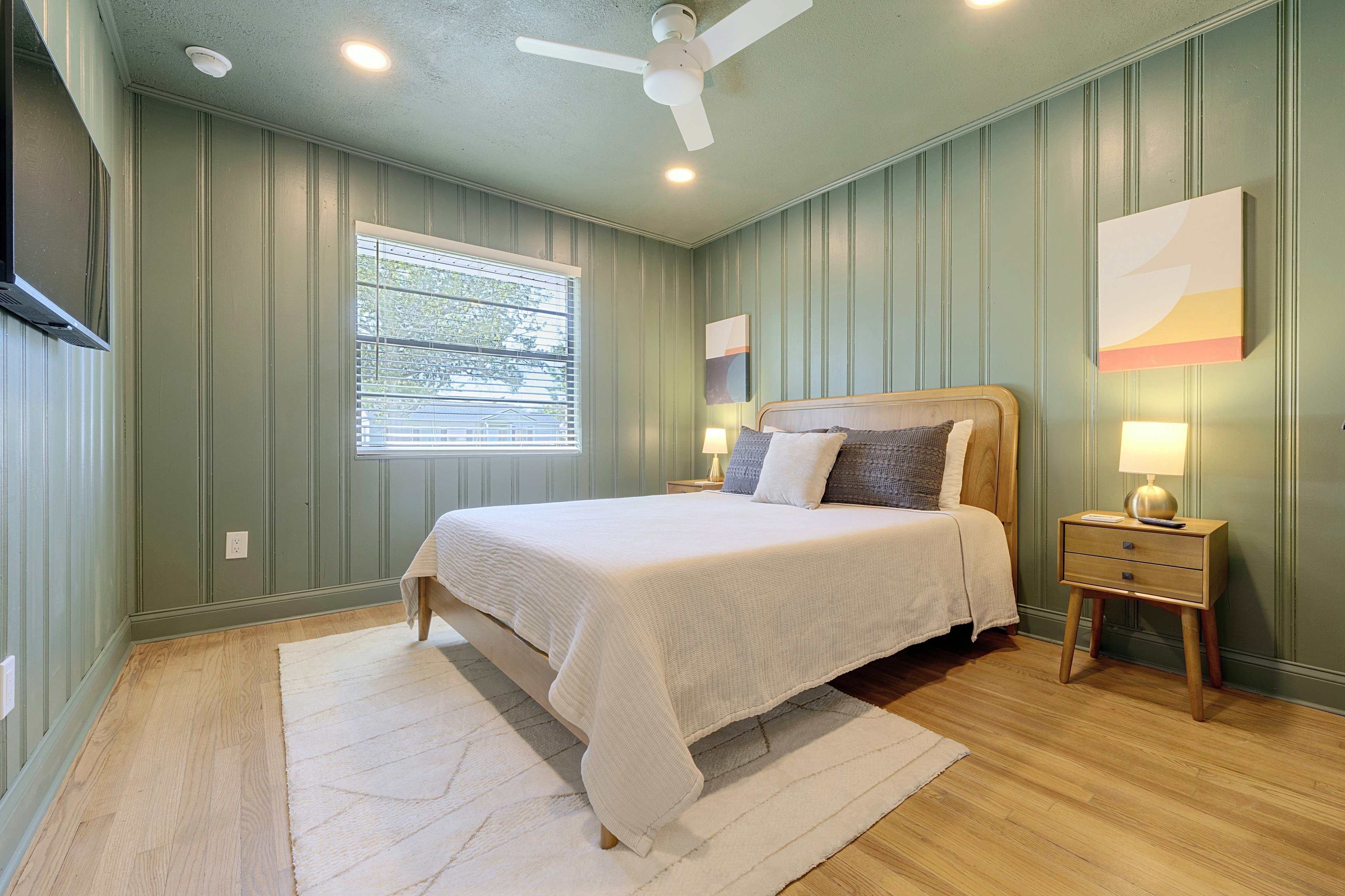 Bedroom 4 | Queen Bed