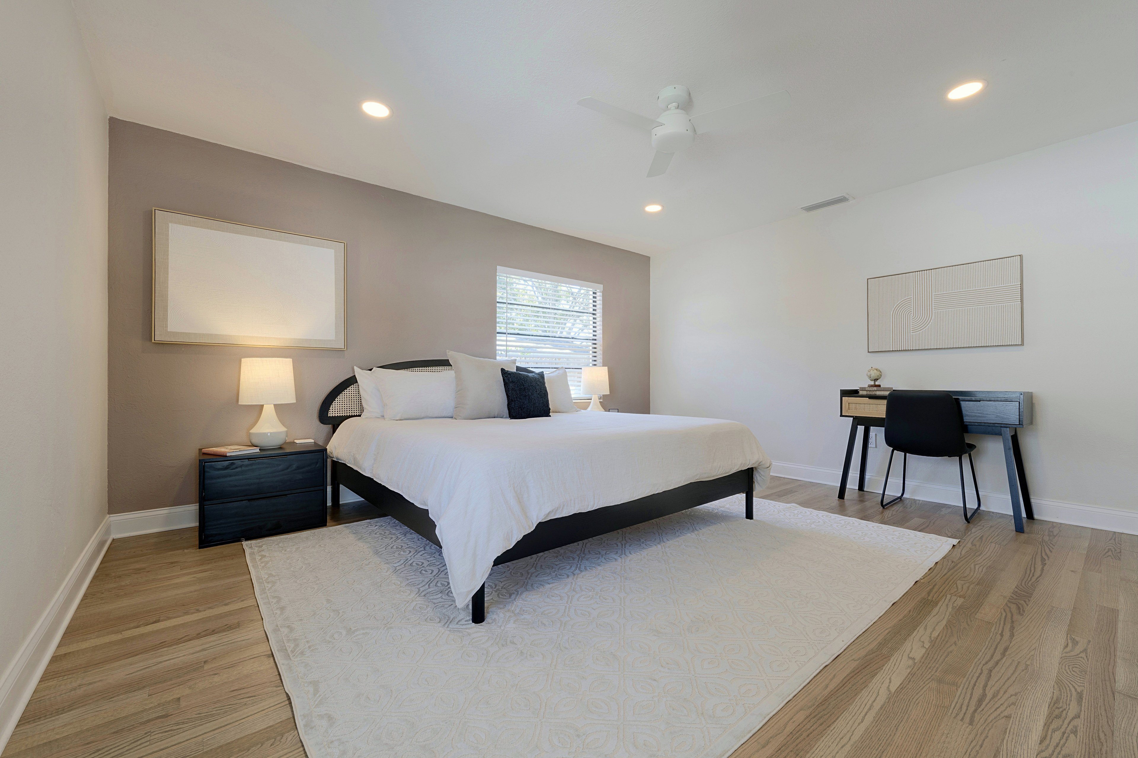 Bedroom 2 | King Bed | Workspace
