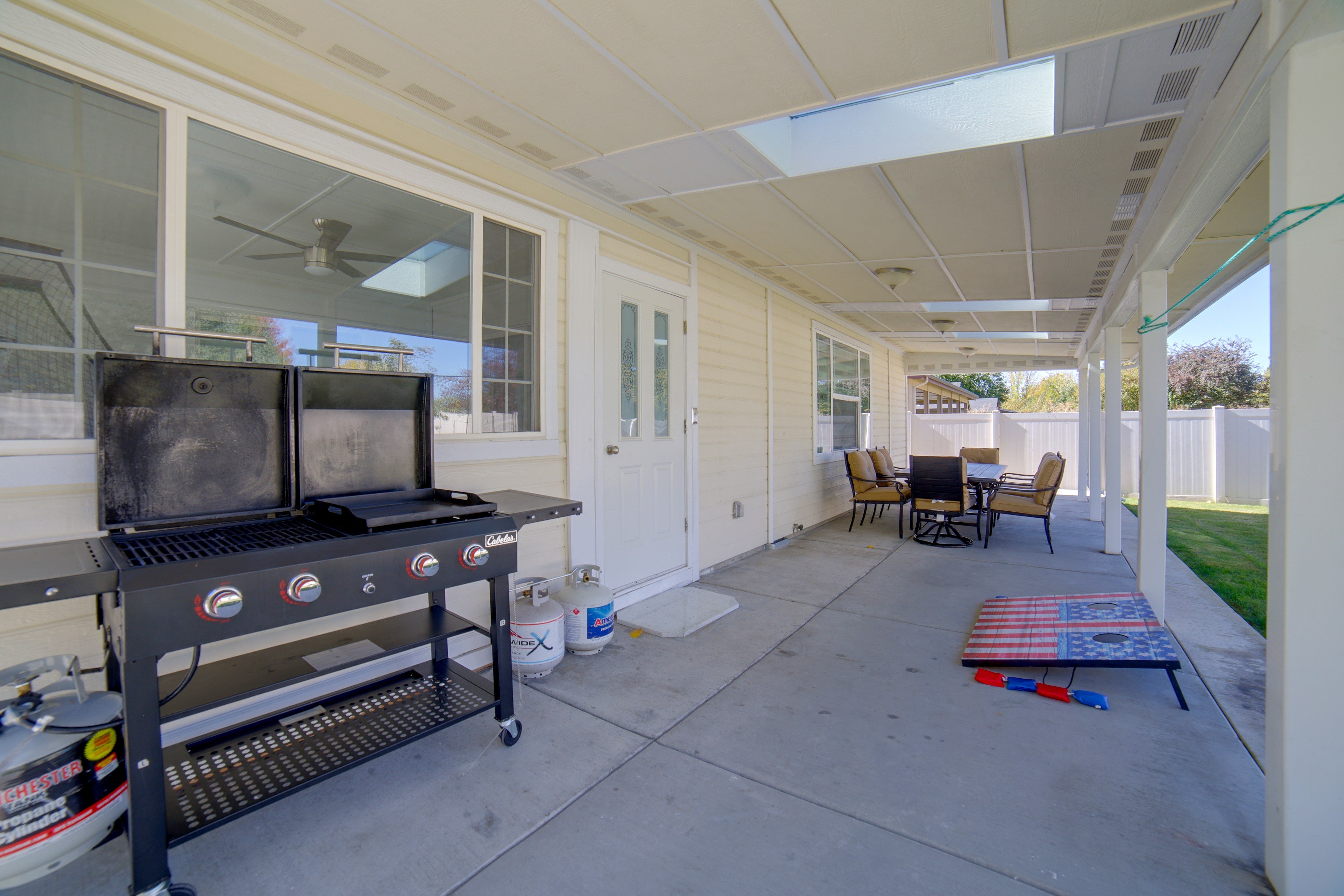 Gas Grill | Corn Hole