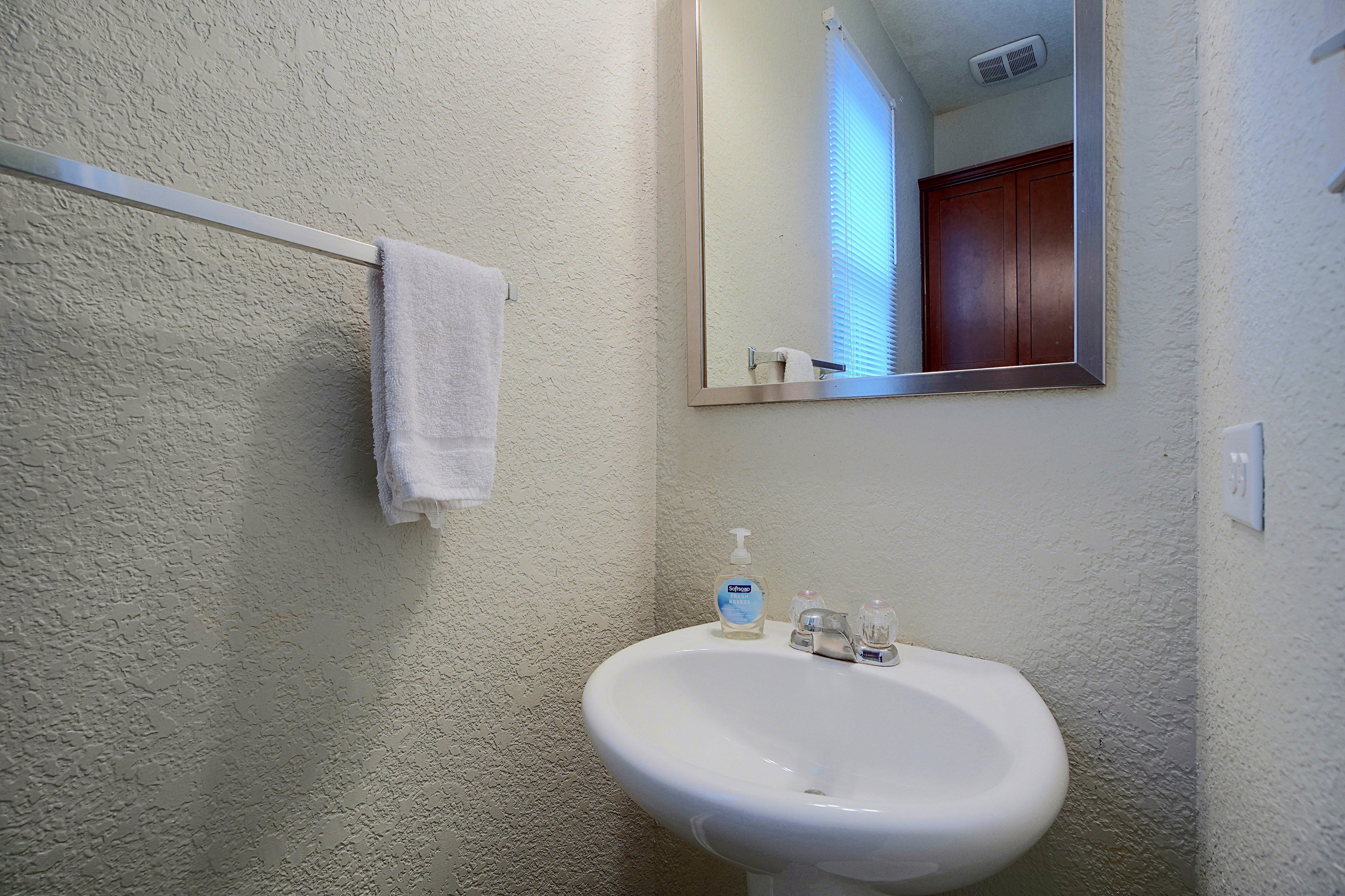 Half Bathroom | 1st Floor