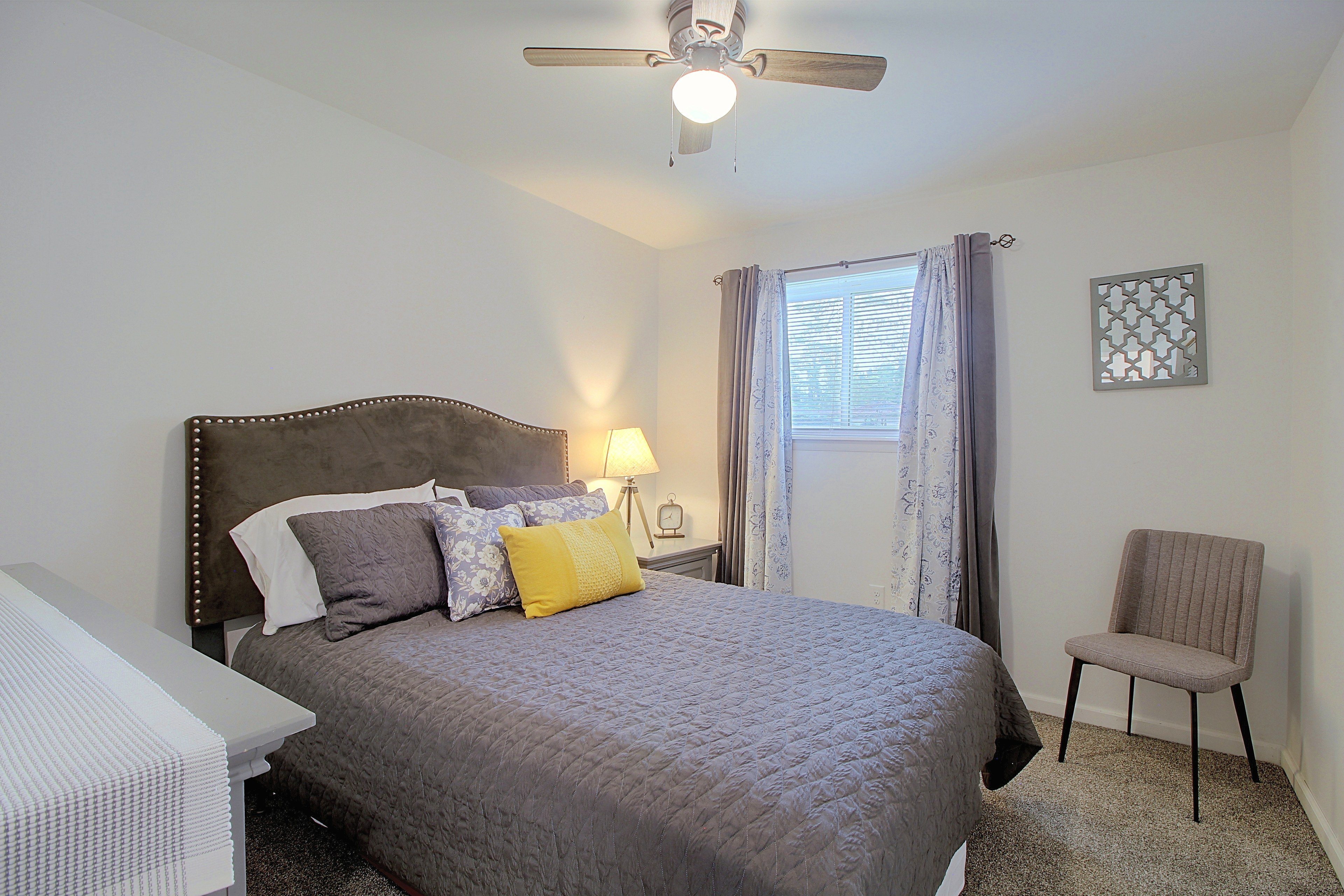 Bedroom 2 | Queen Bed
