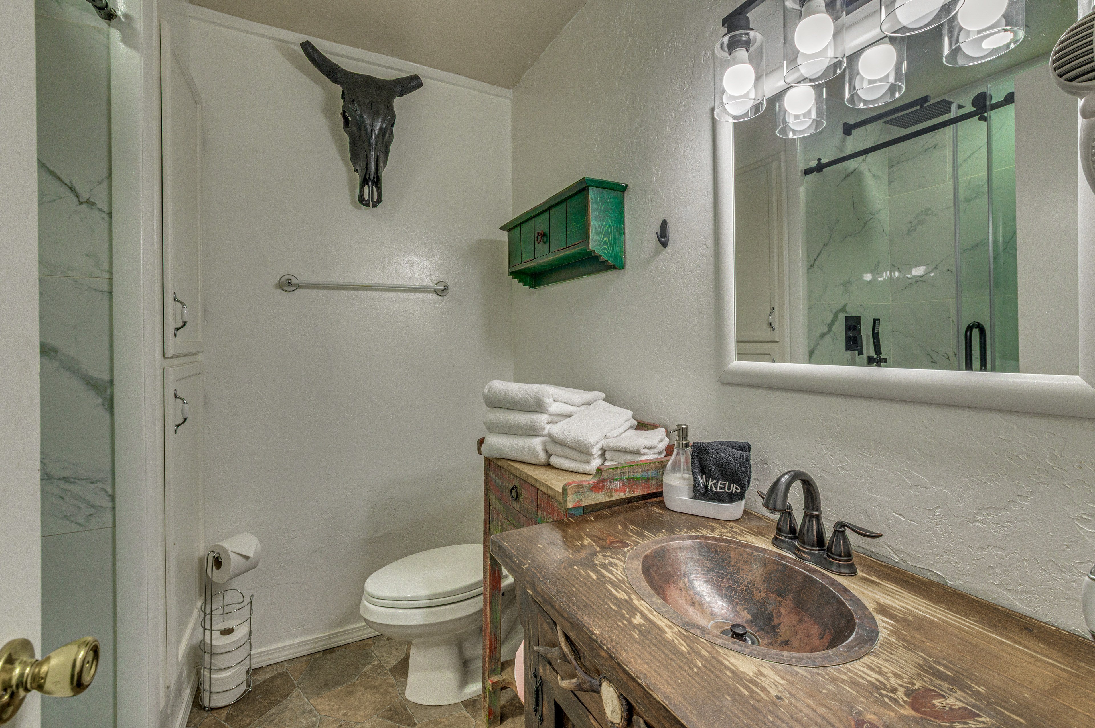 Full Bathroom | Lower Level