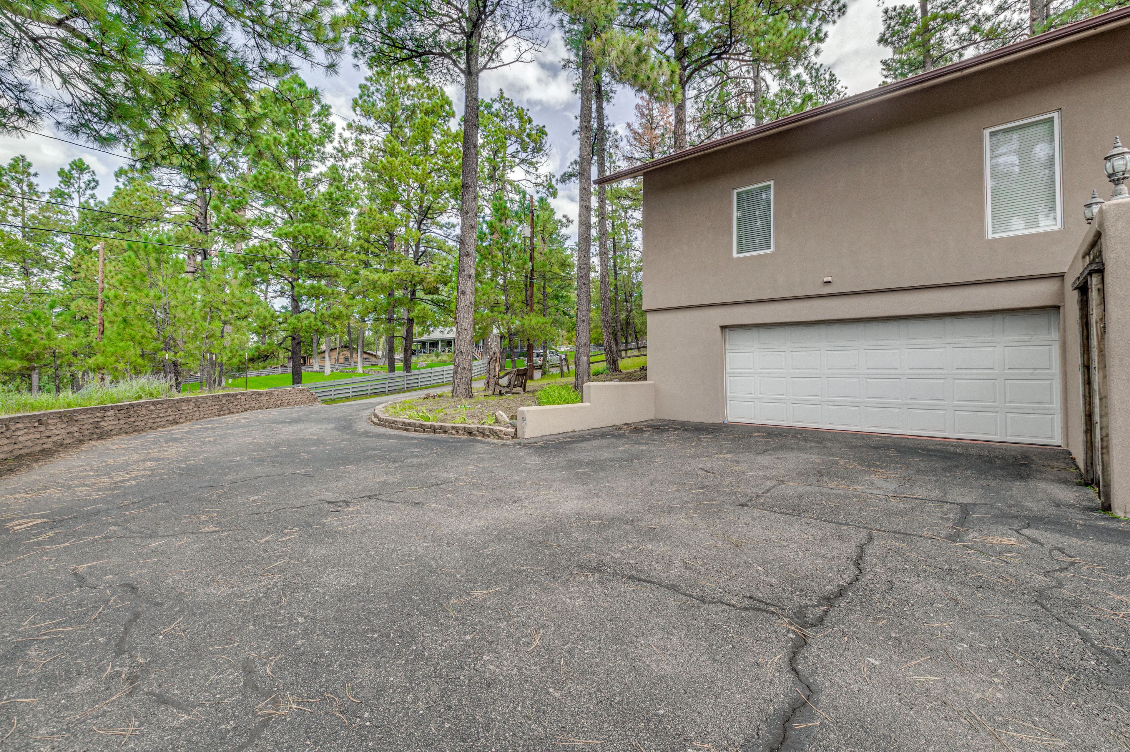Parking | Carport (4 Vehicles) | No Garage Access