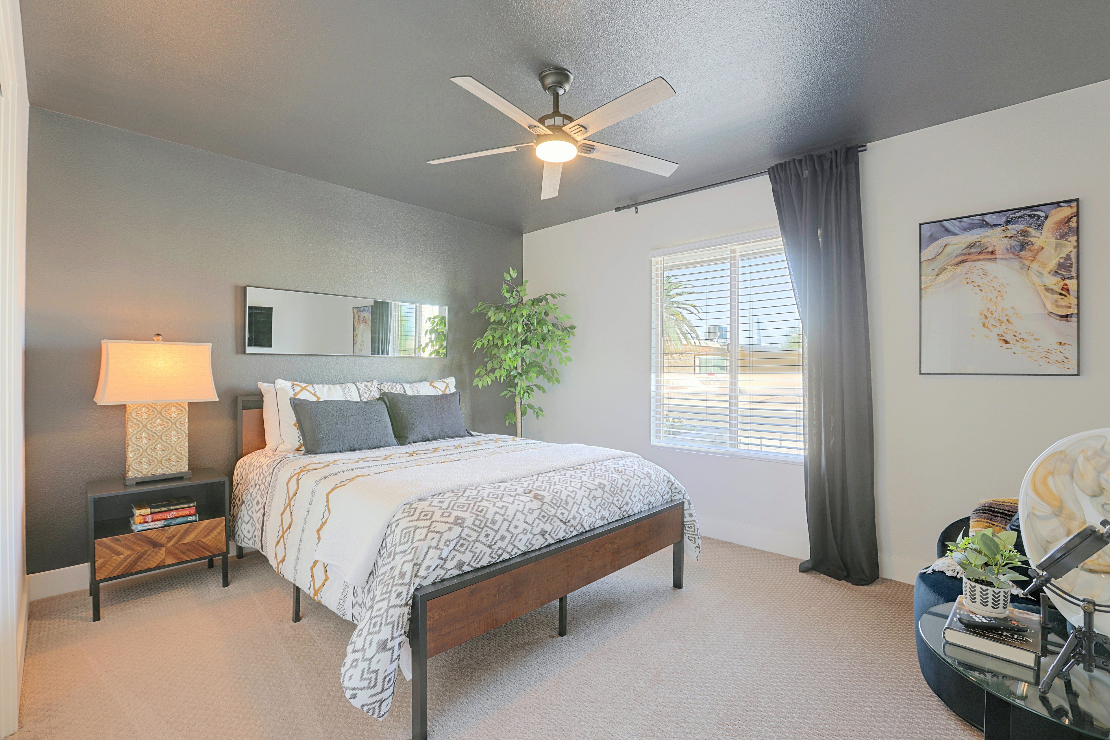 Bedroom 3 | Queen Bed