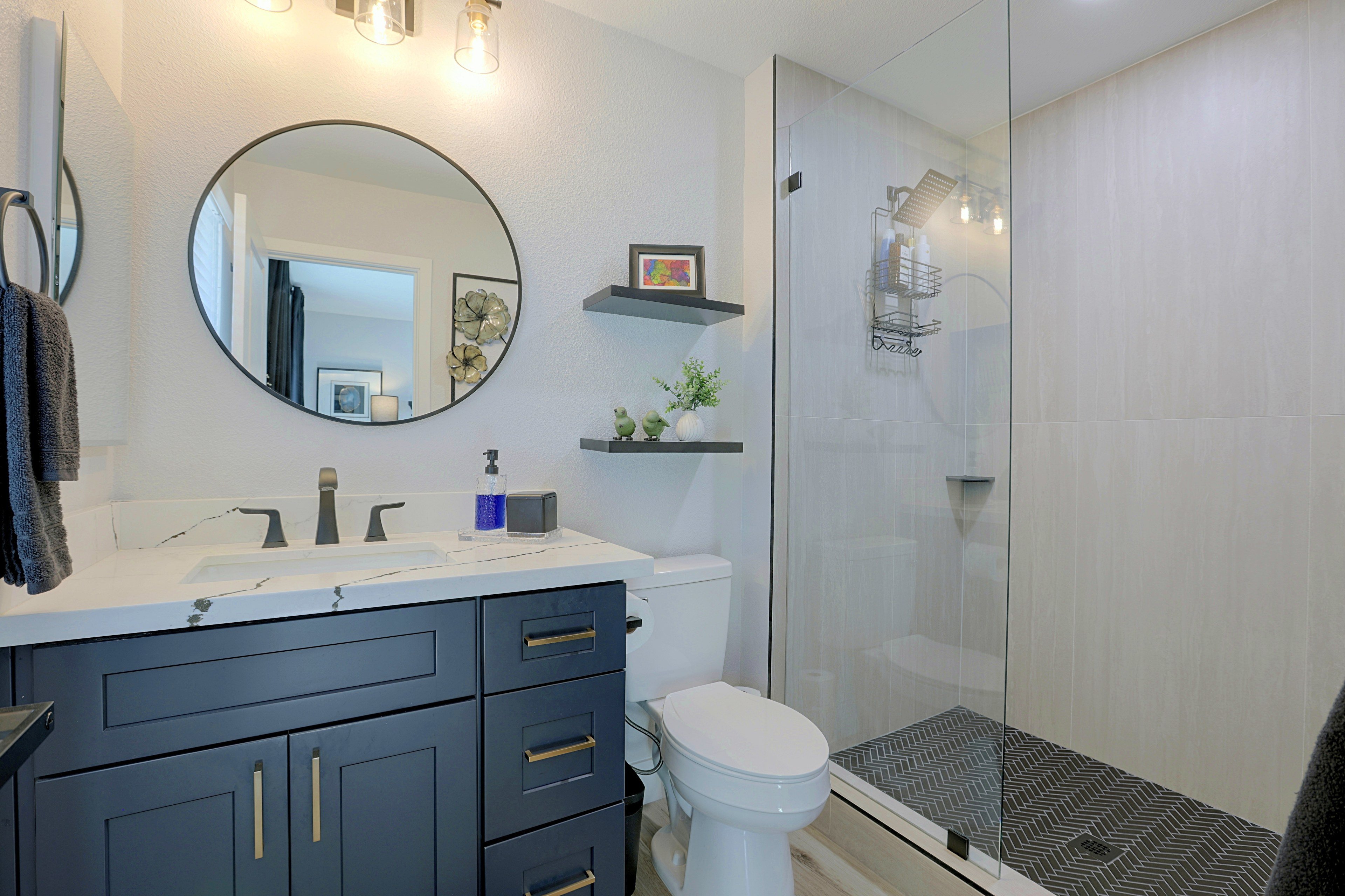 Full Bathroom