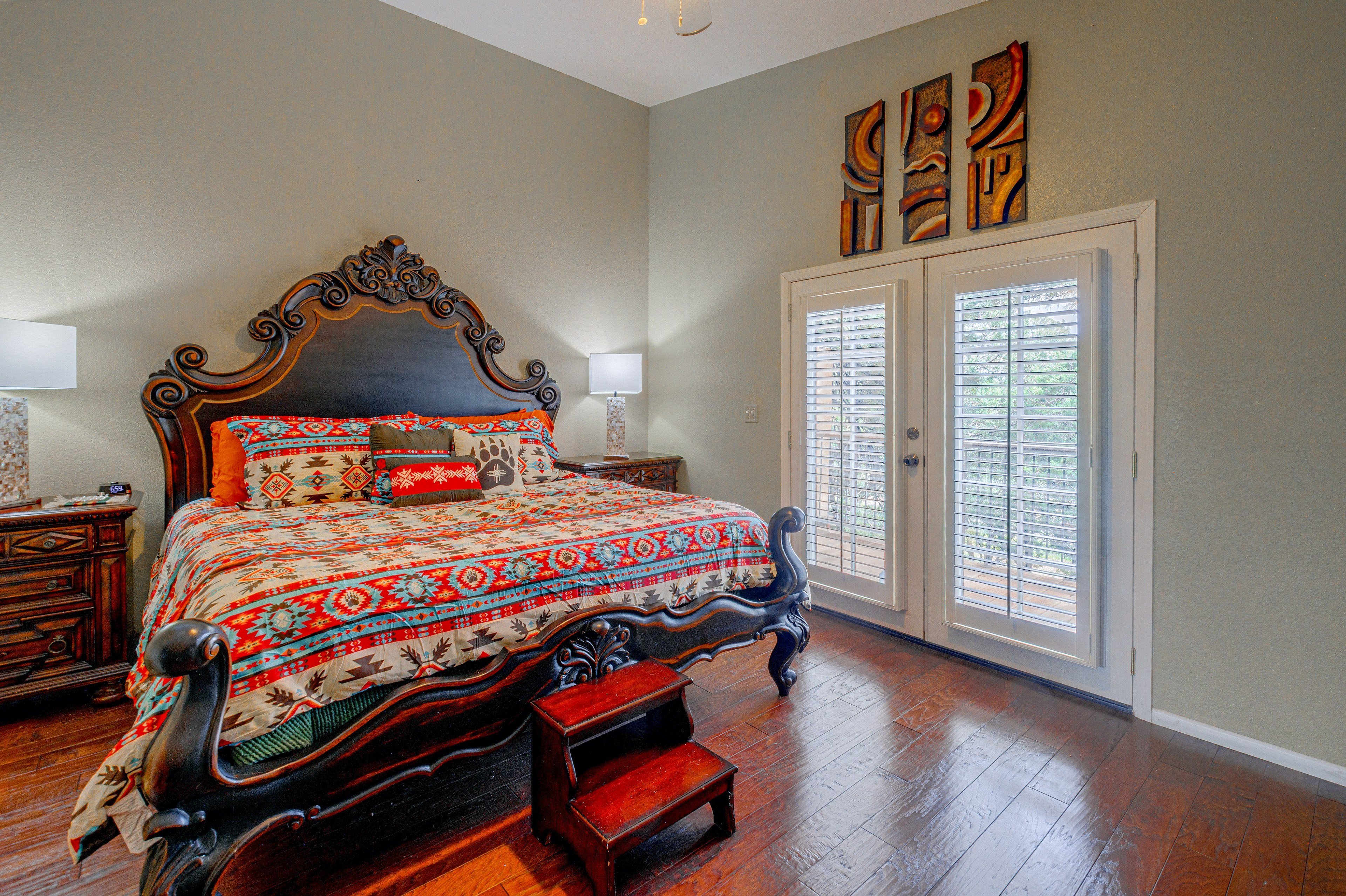 Bedroom | King Bed