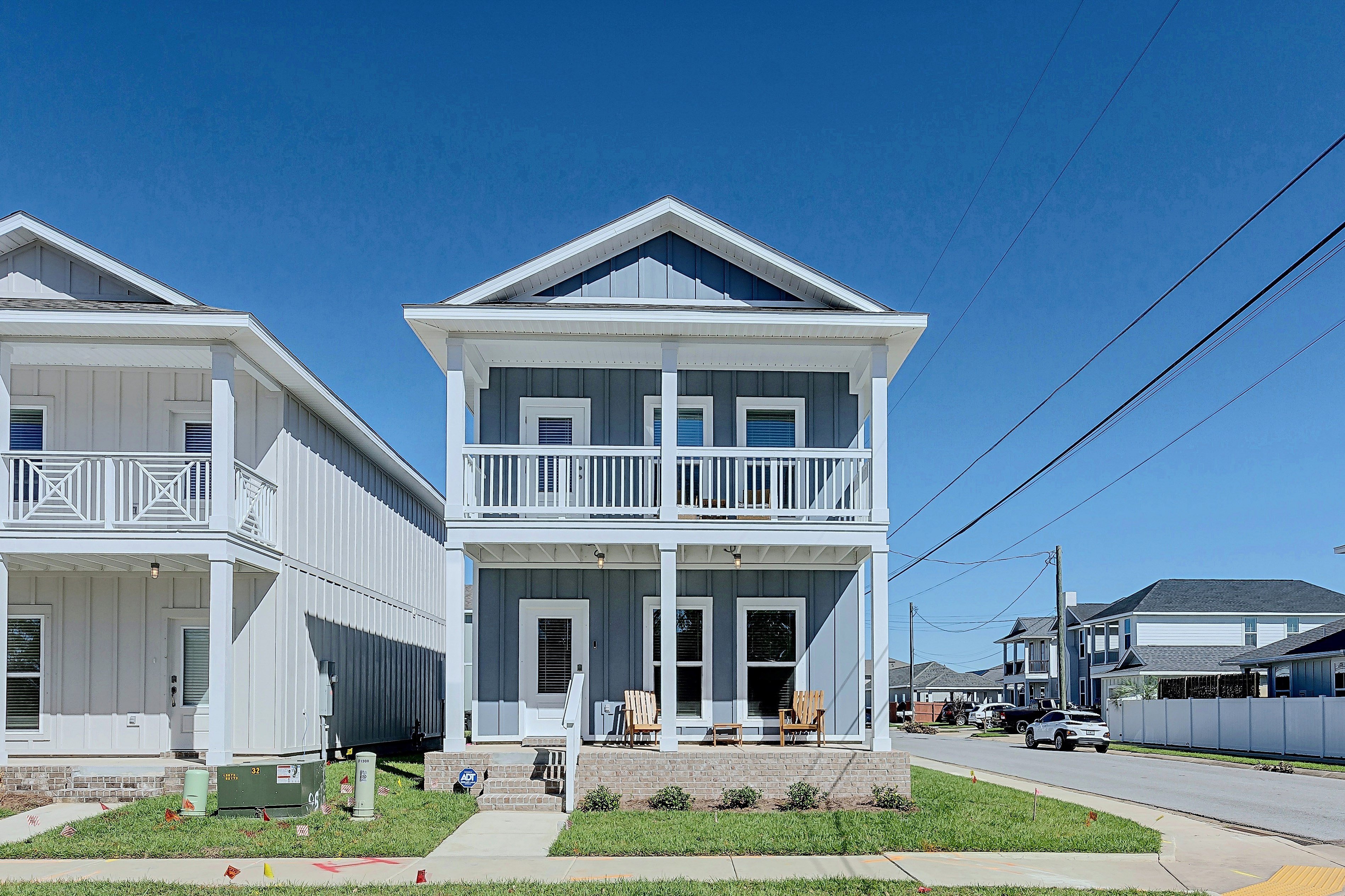 Exterior | Driveway (2 Vehicles)