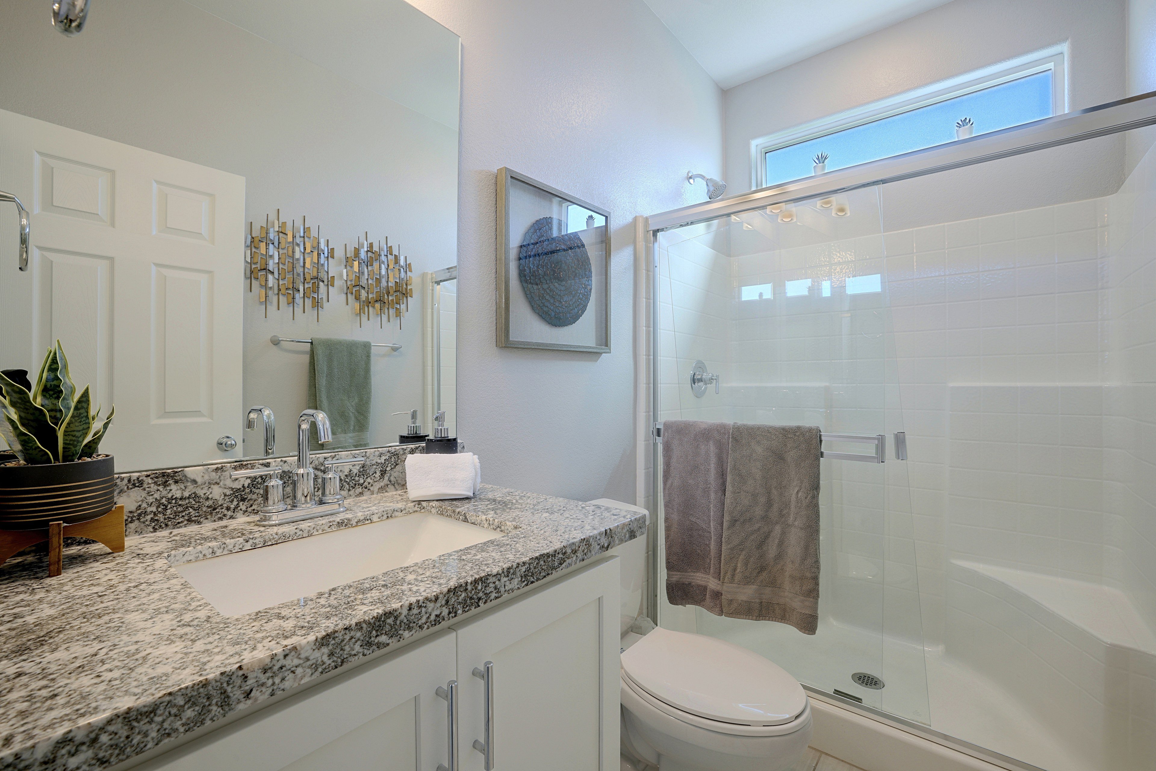 Full Bathroom