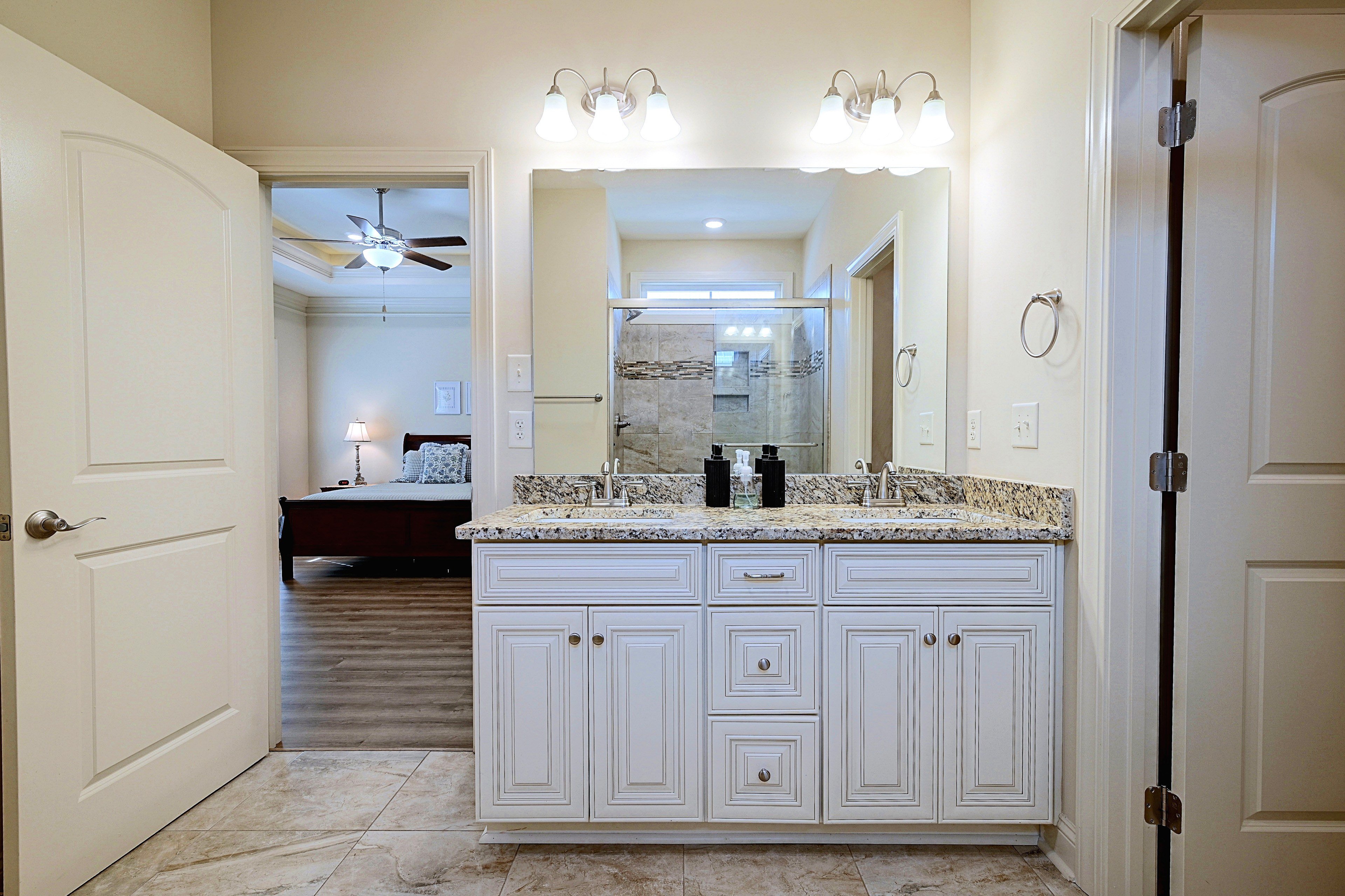 En-Suite Bathroom