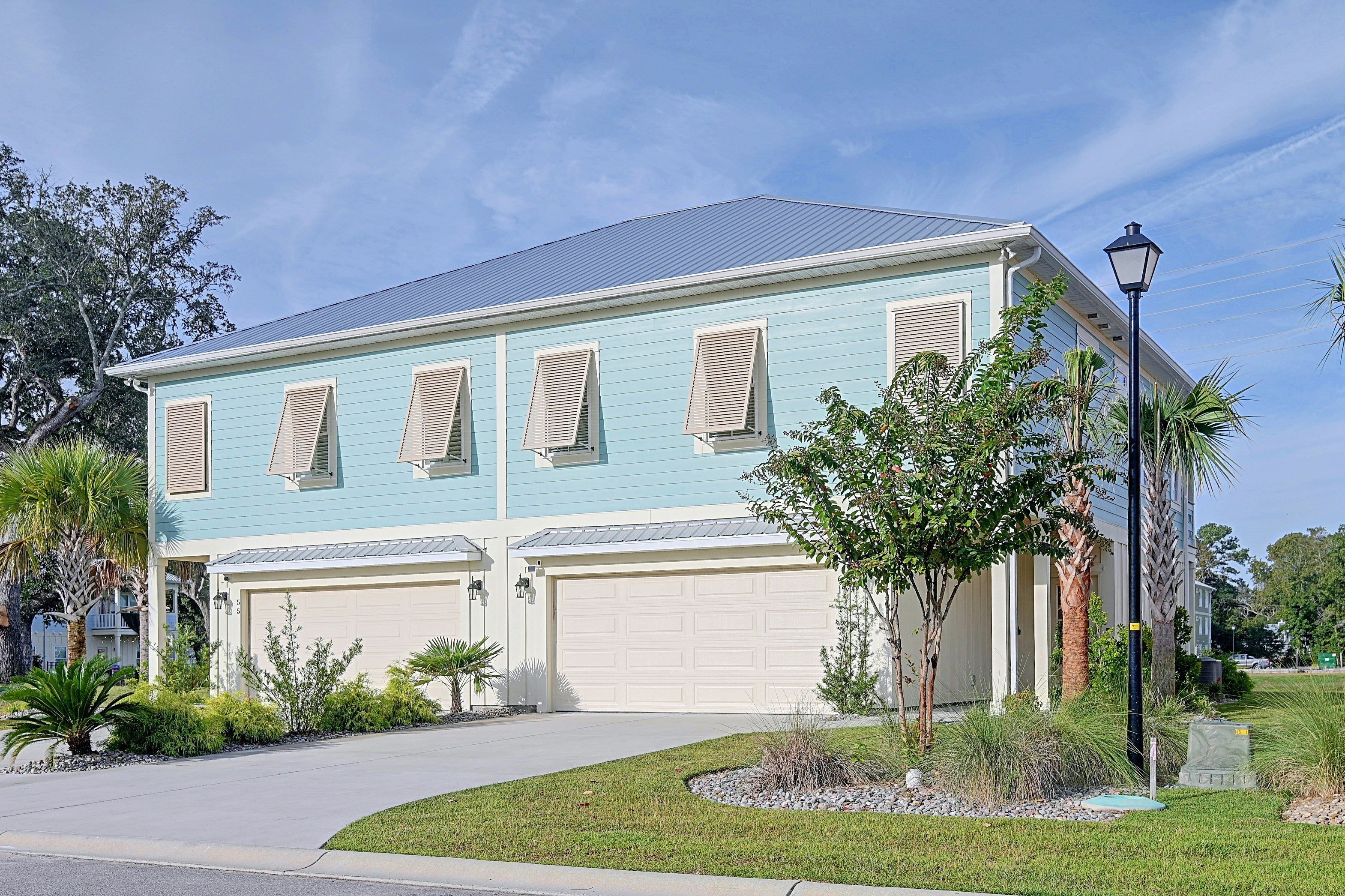 Exterior | Garage (2 Vehicles) | Driveway (2 Vehicles)
