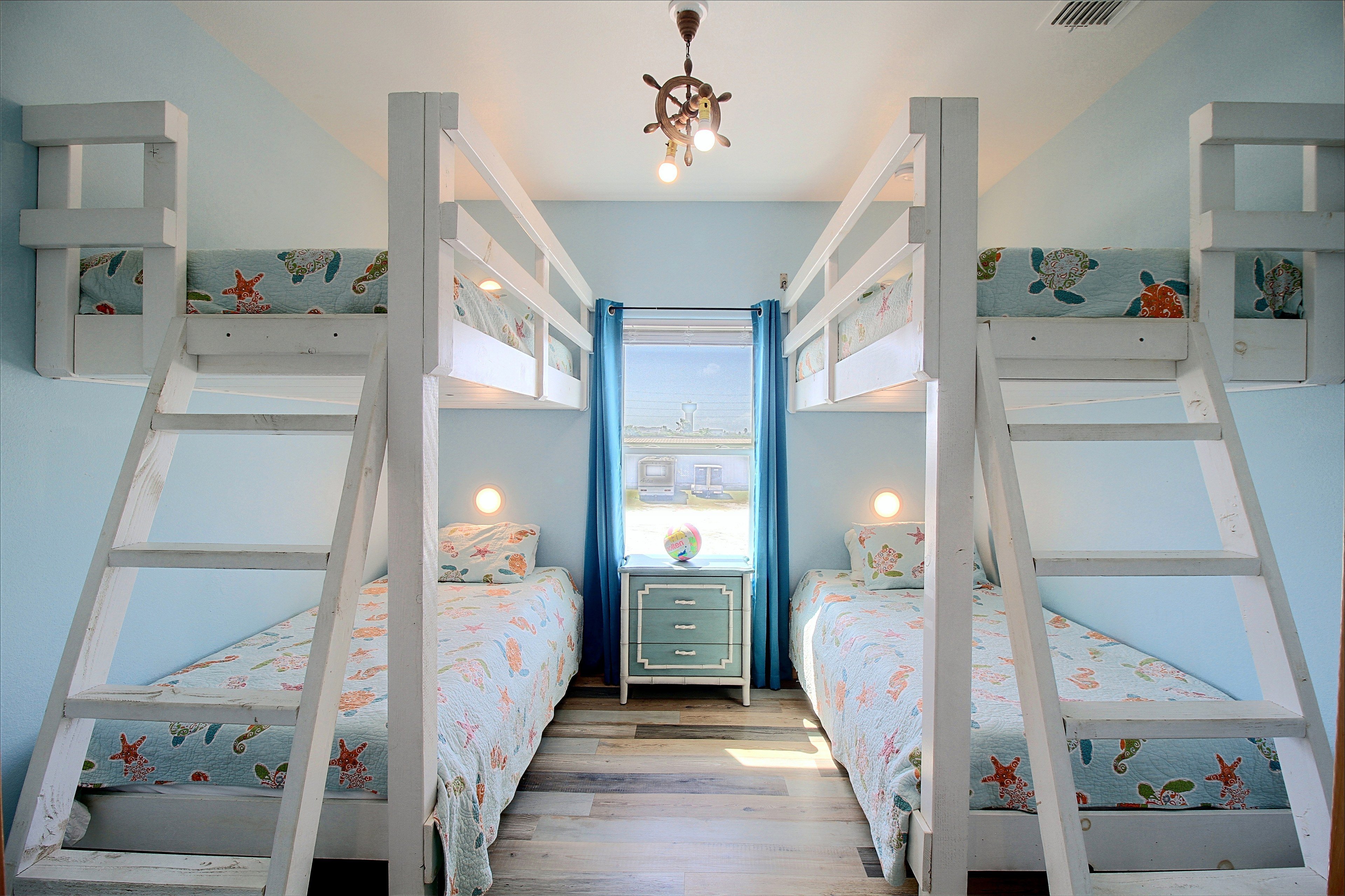 Bedroom | 2 Twin Bunk Beds