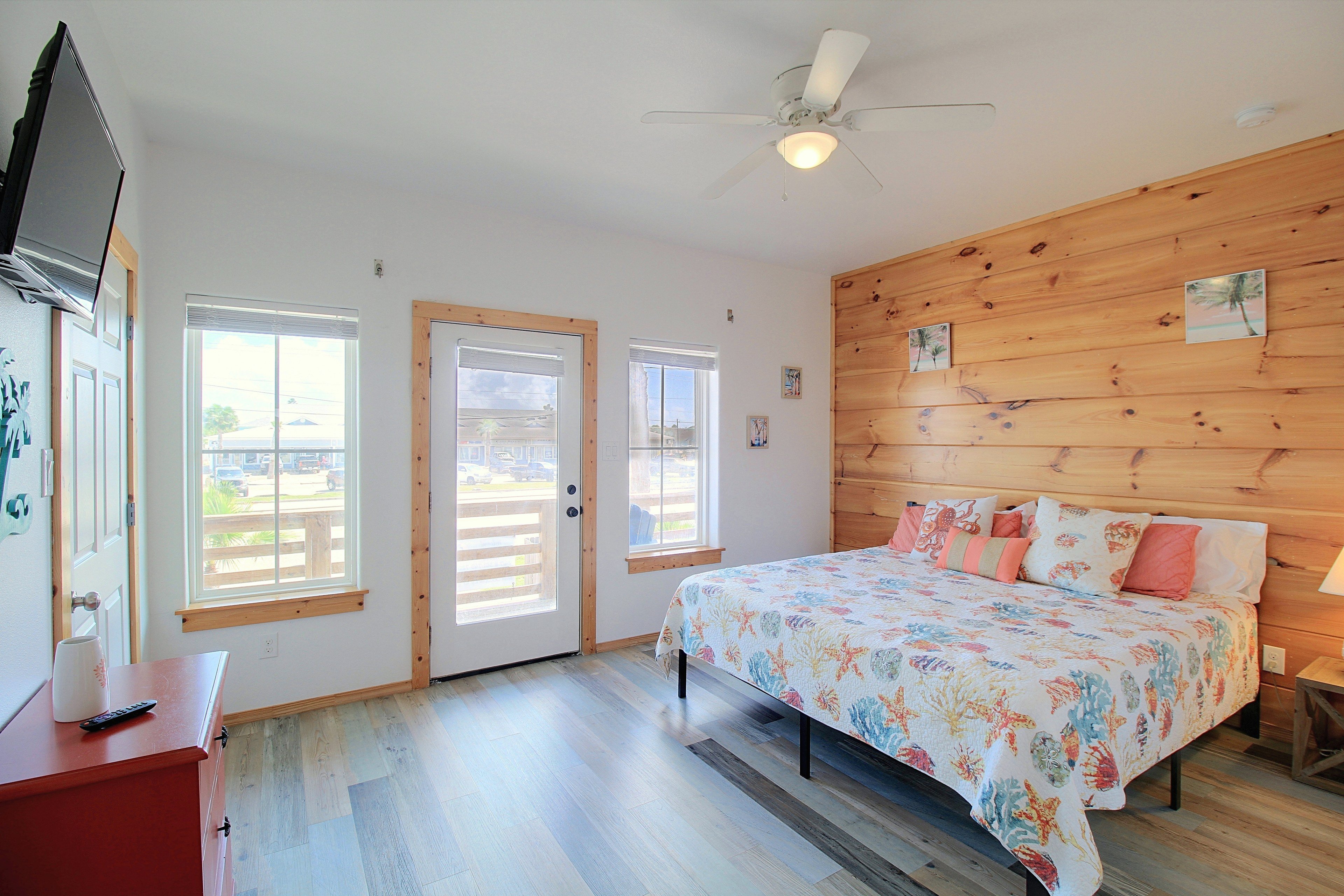 Bedroom | King Bed
