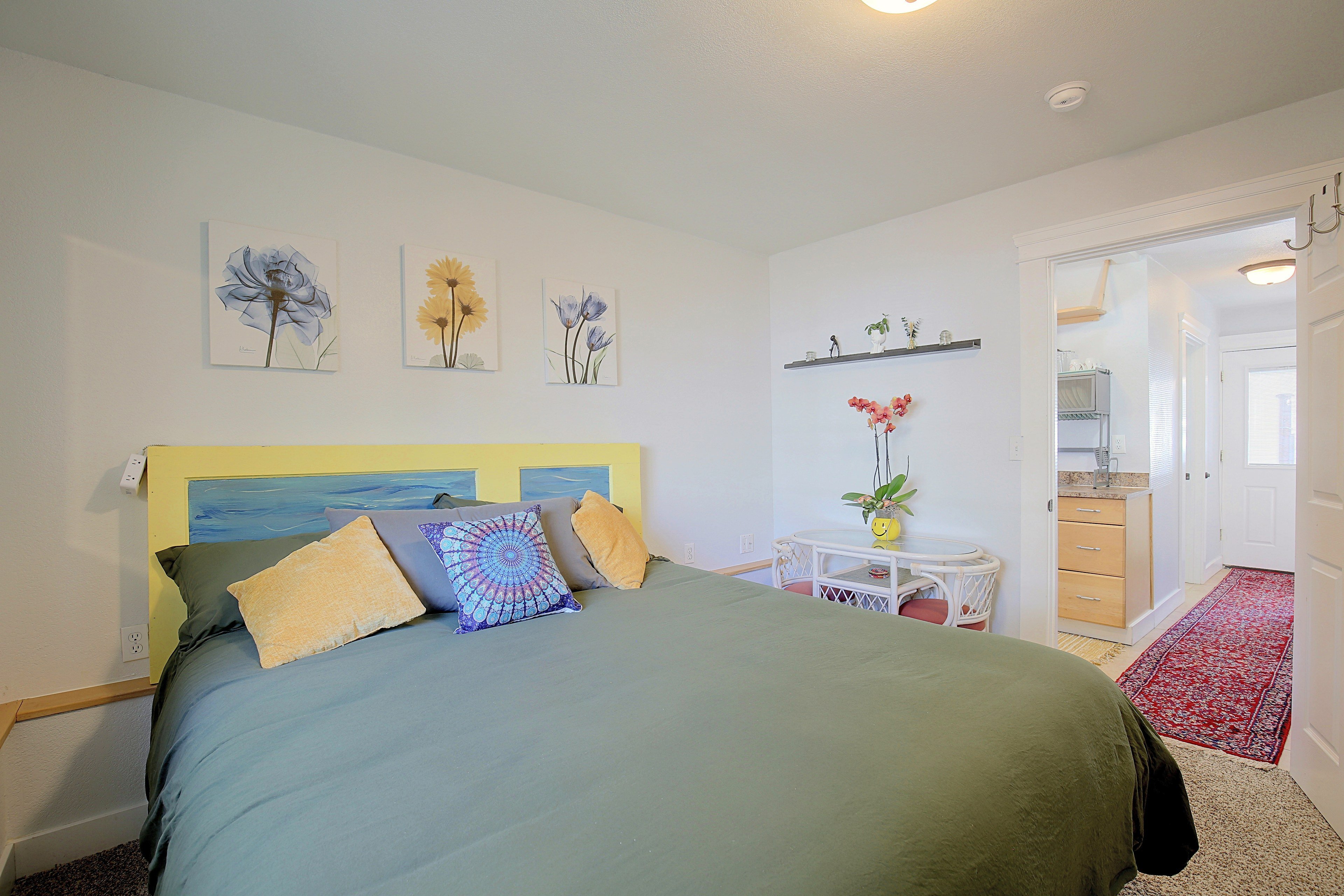 Bedroom | King Bed