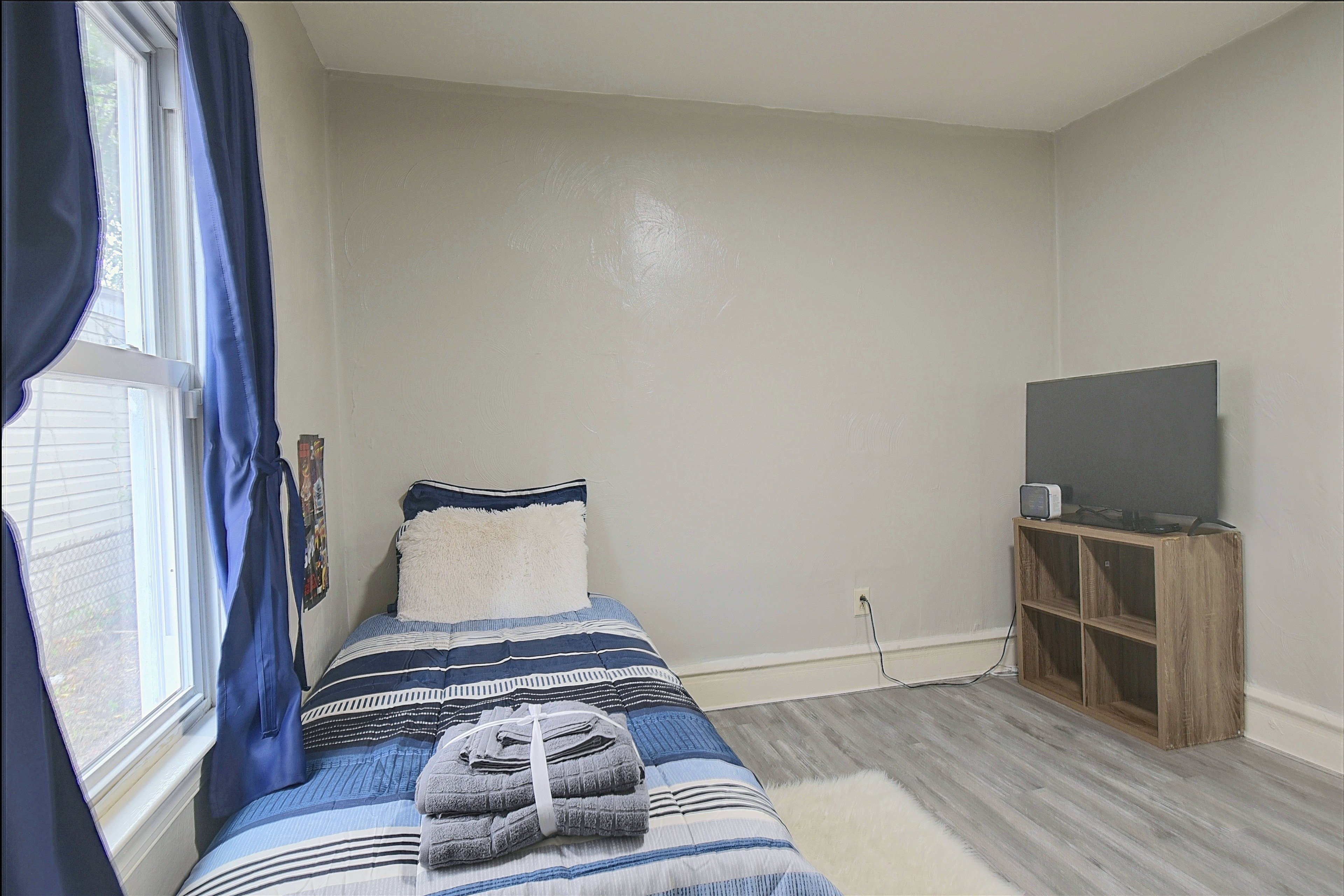 Bedroom 3 | Twin Bed w/ Twin Trundle