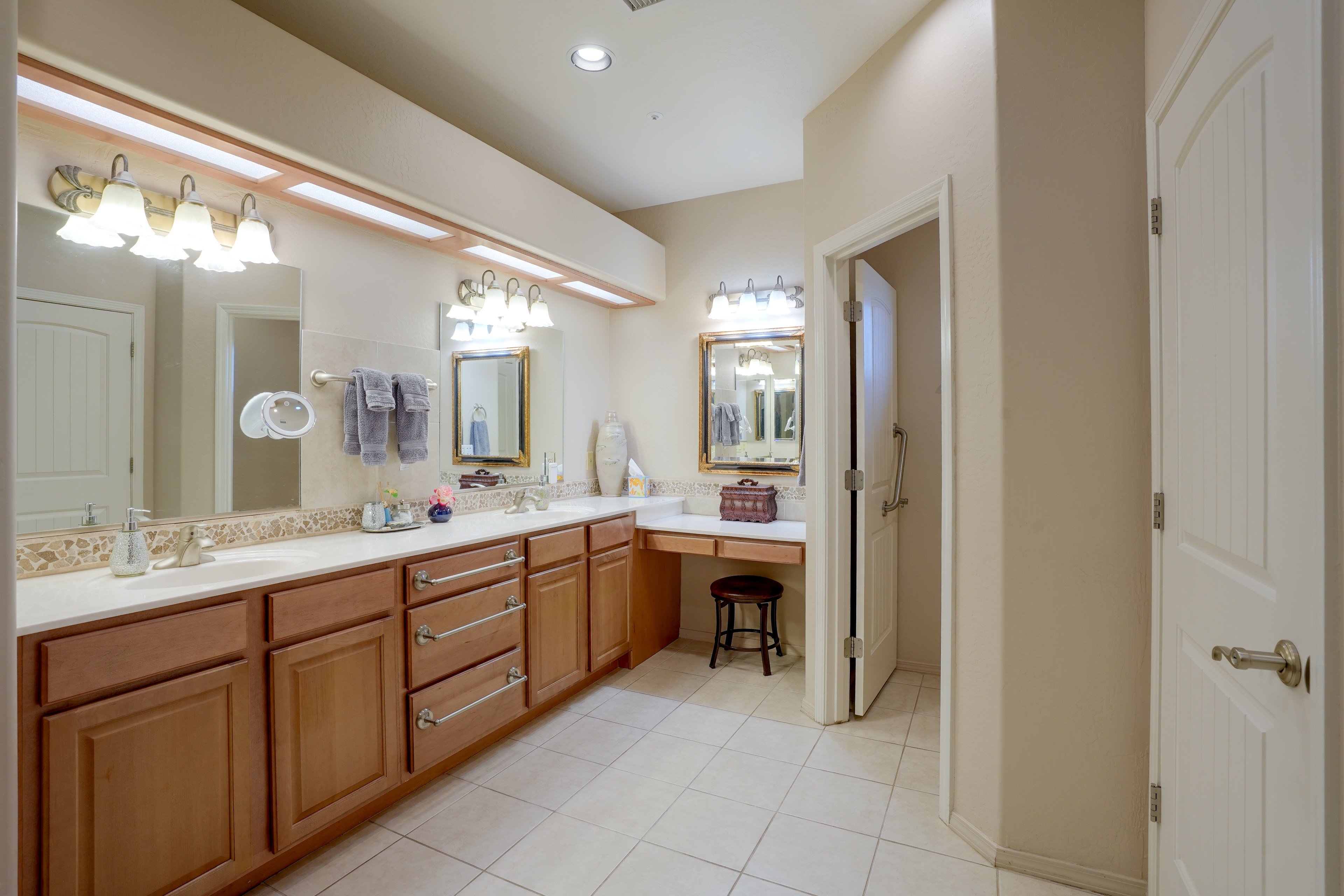 En-Suite Bathroom