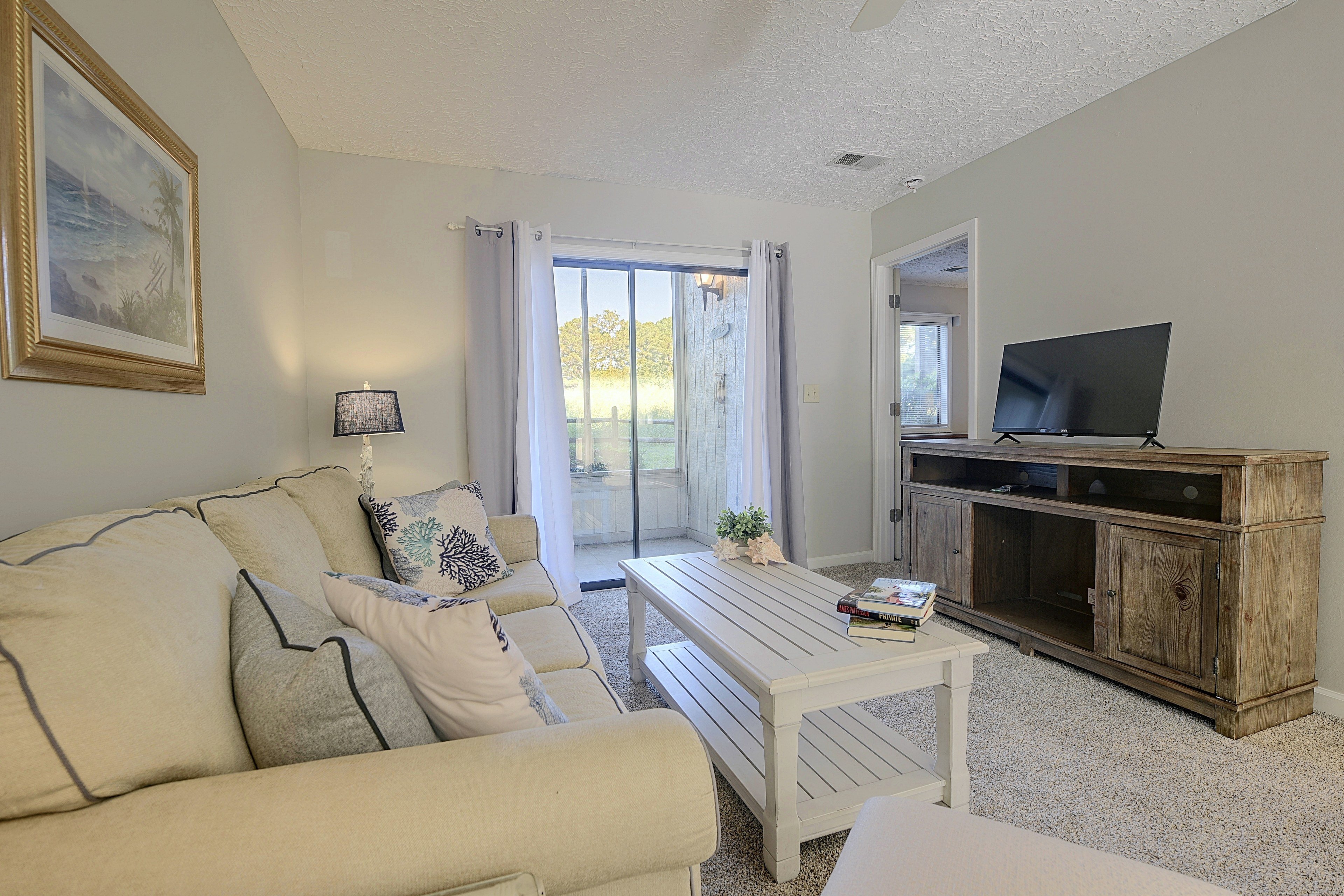 Living Room | Queen Sleeper Sofa