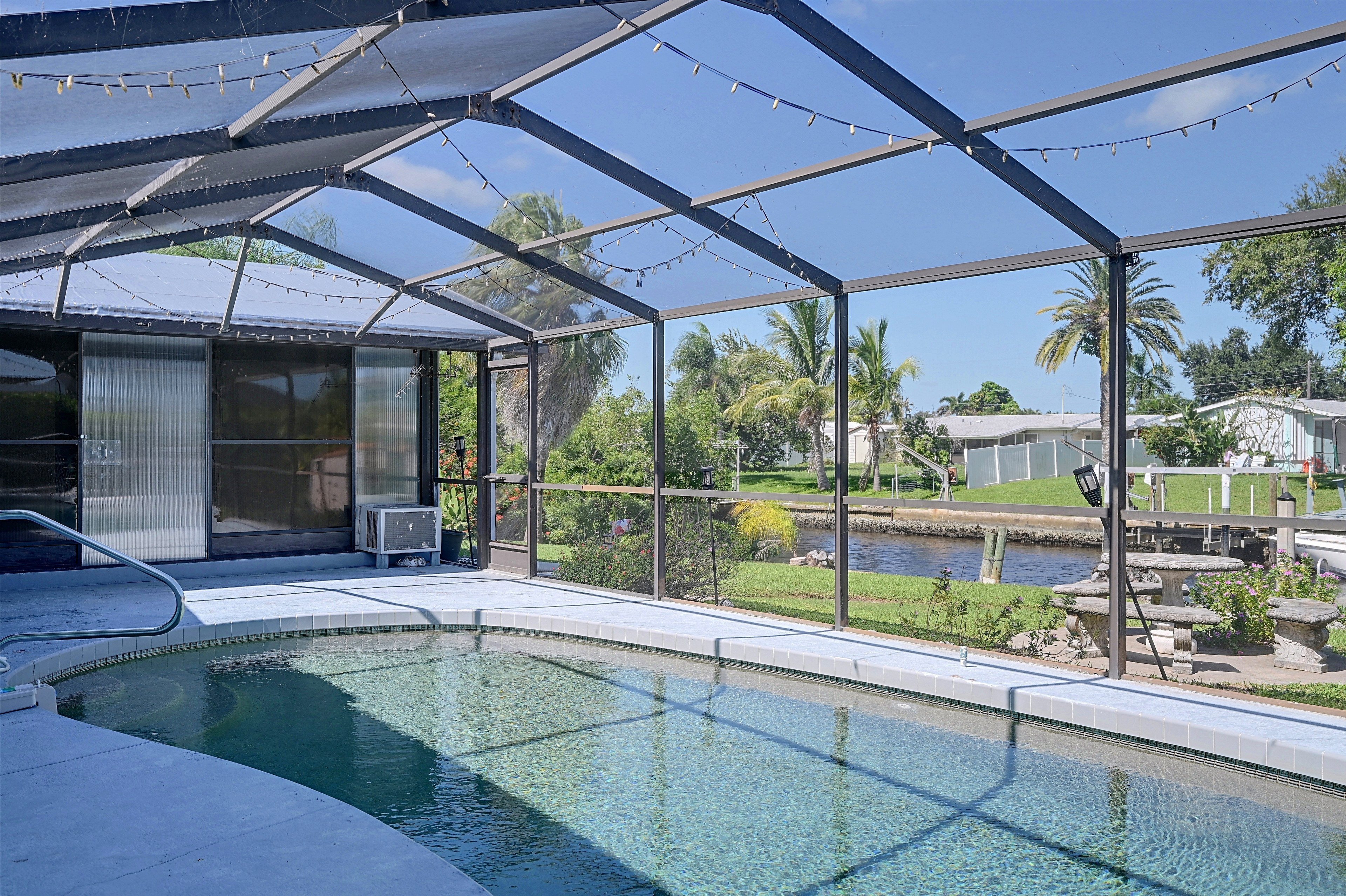 Port Charlotte Vacation Rental | 2BR | 2BA | 2,100 Sq Ft | 2 Steps to Enter