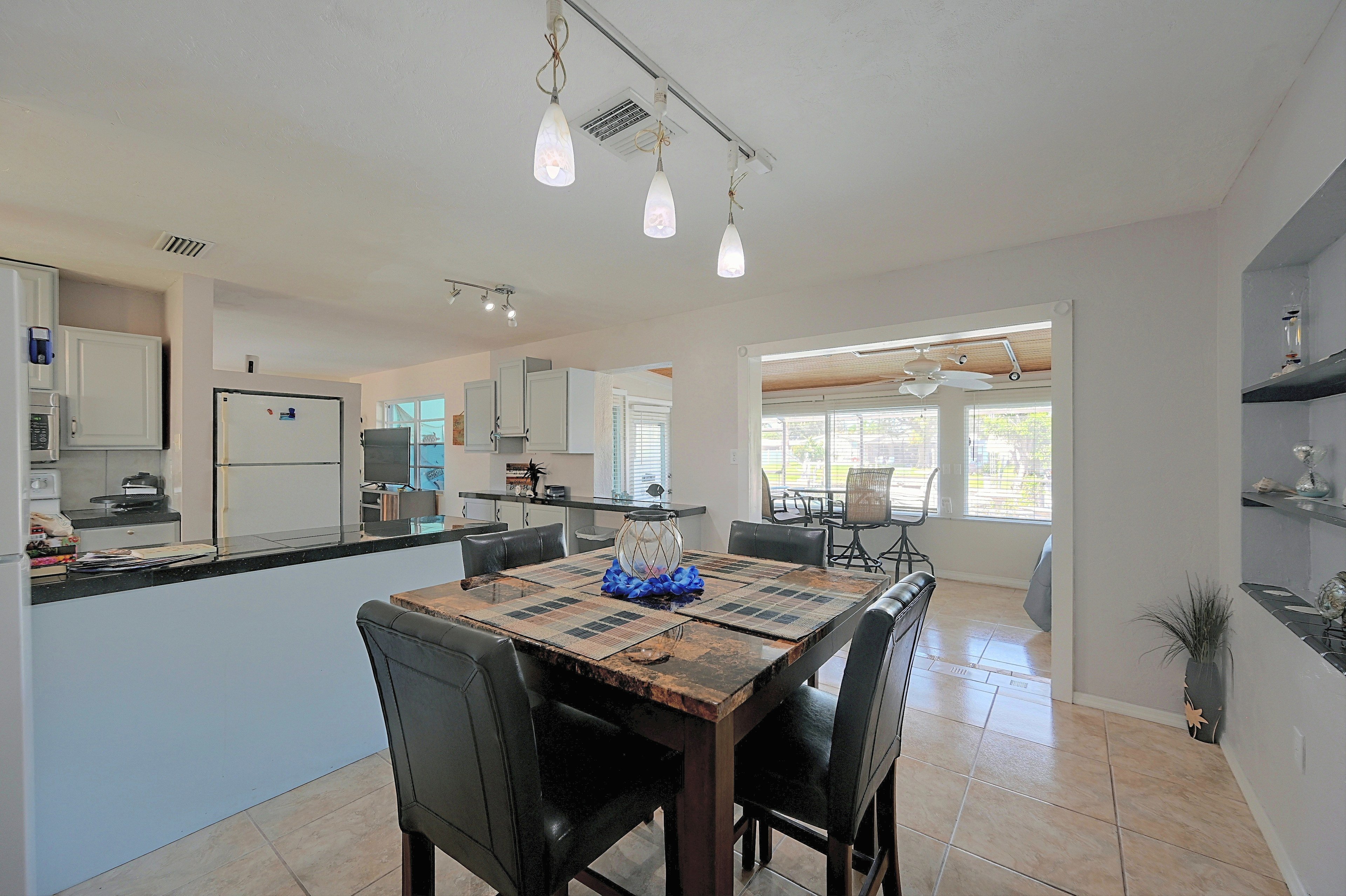 Dining Area | 1st Floor