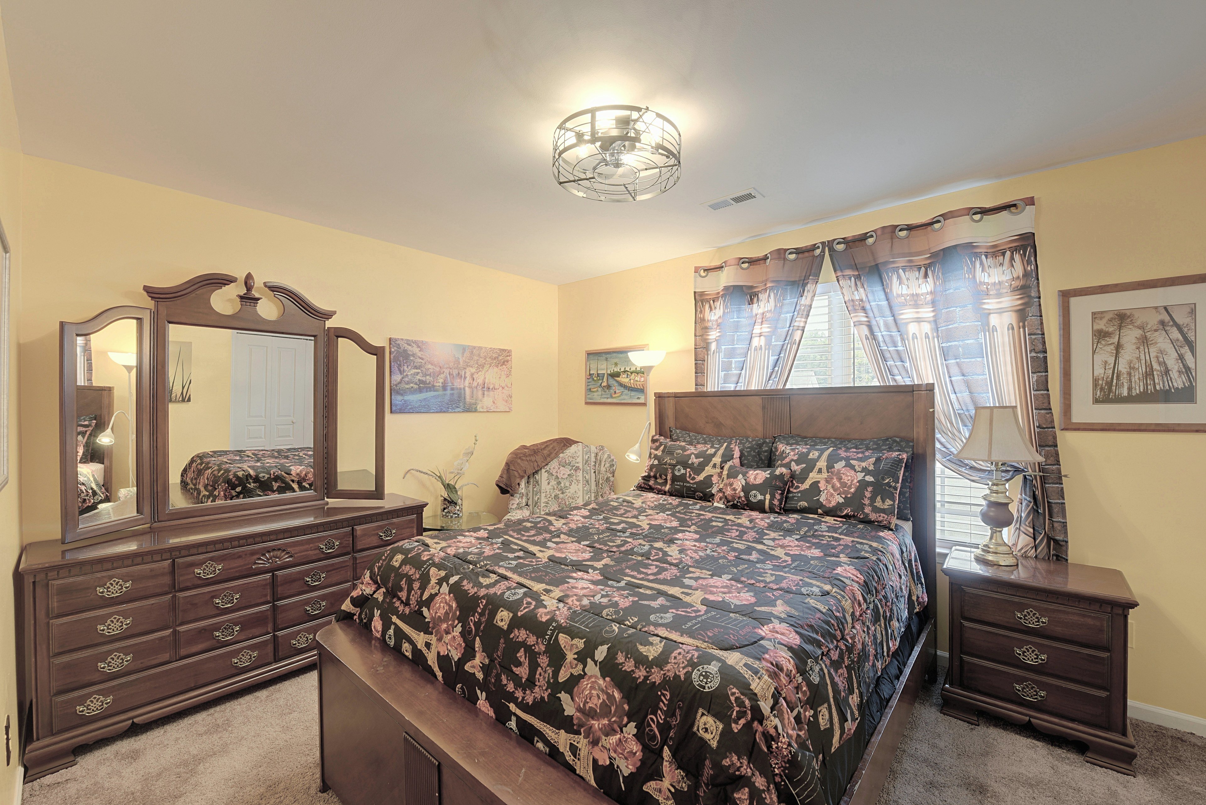Bedroom 1 | Queen Bed | 2nd Floor