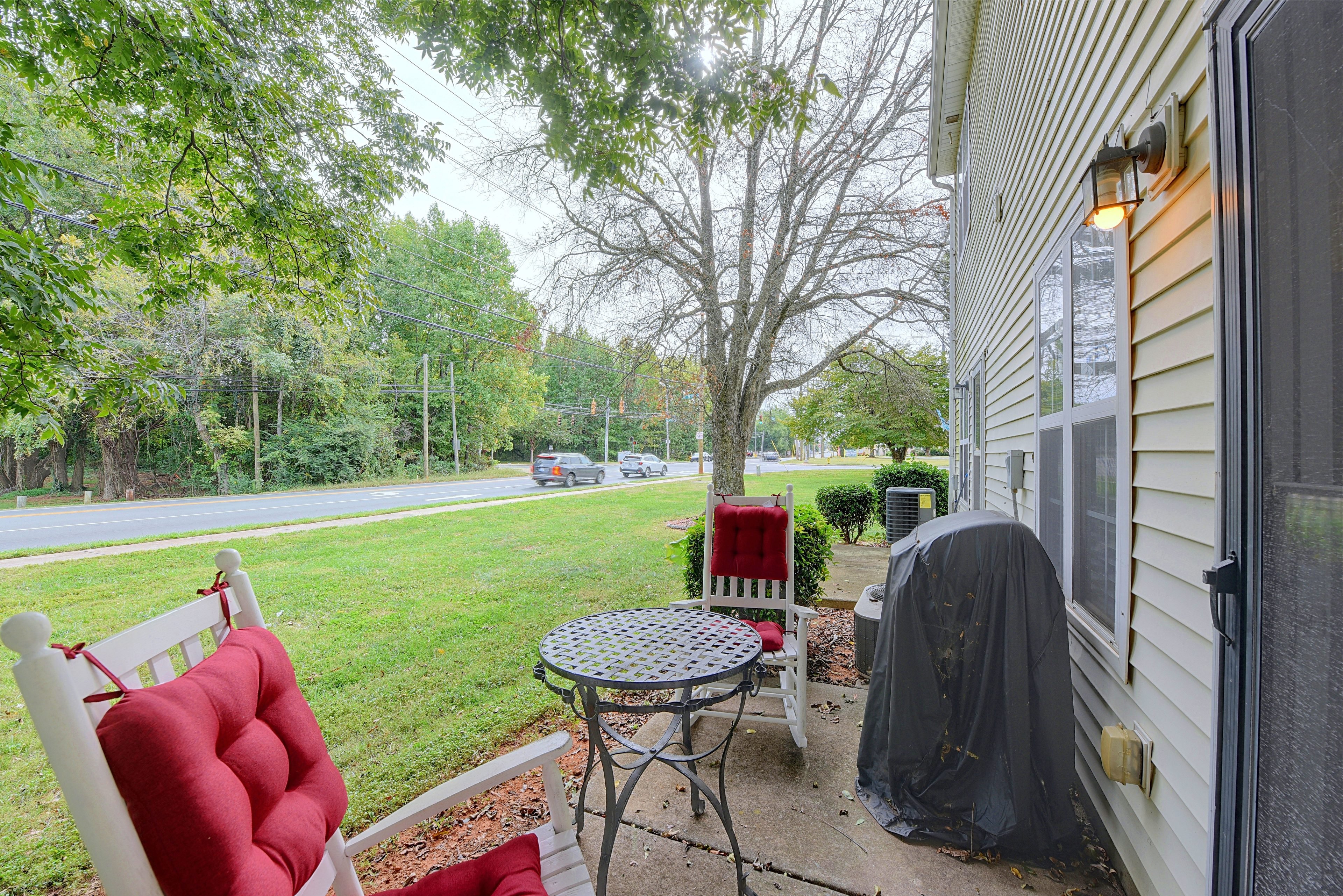 Furnished Patio