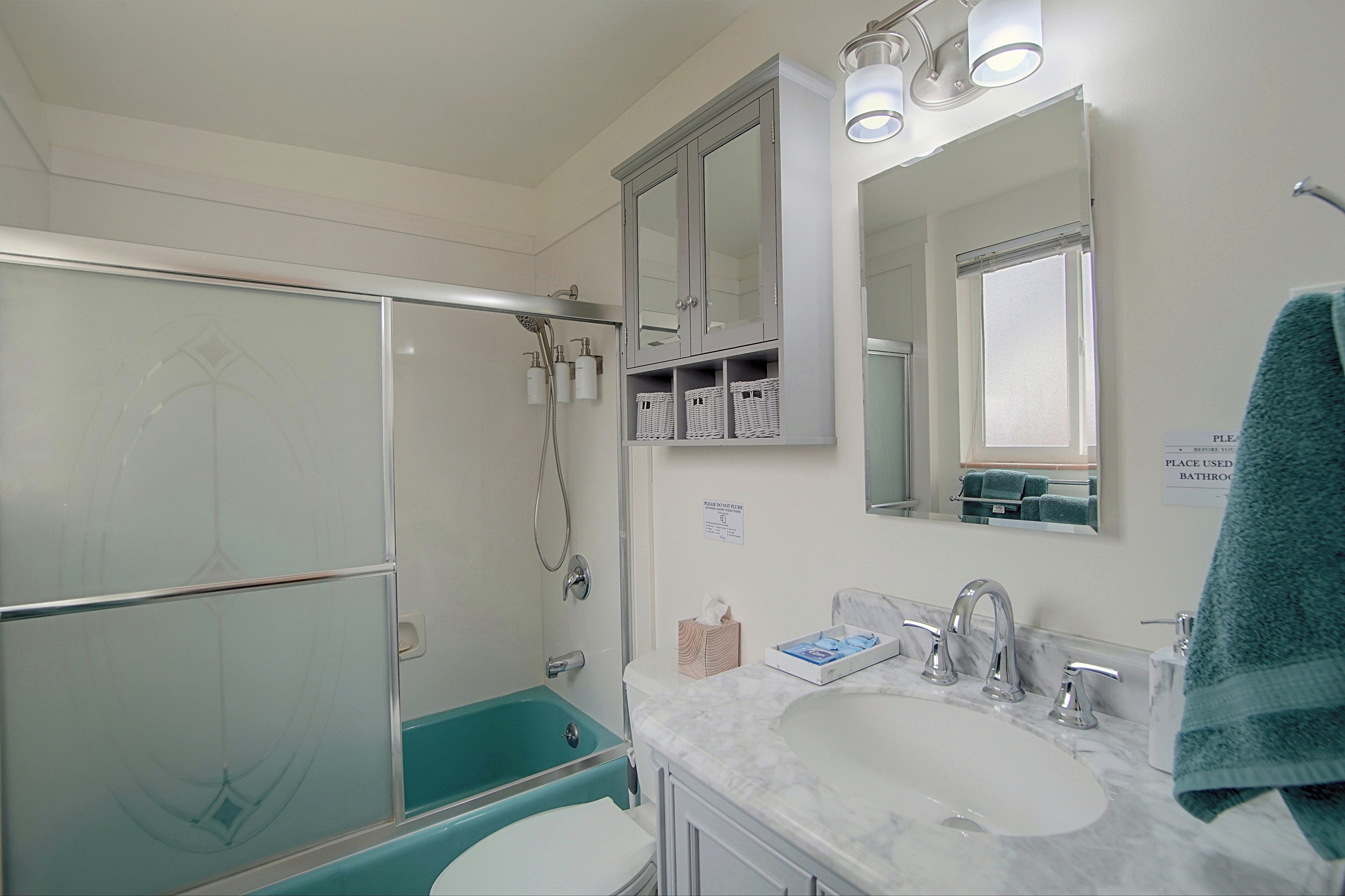 Full Bathroom
