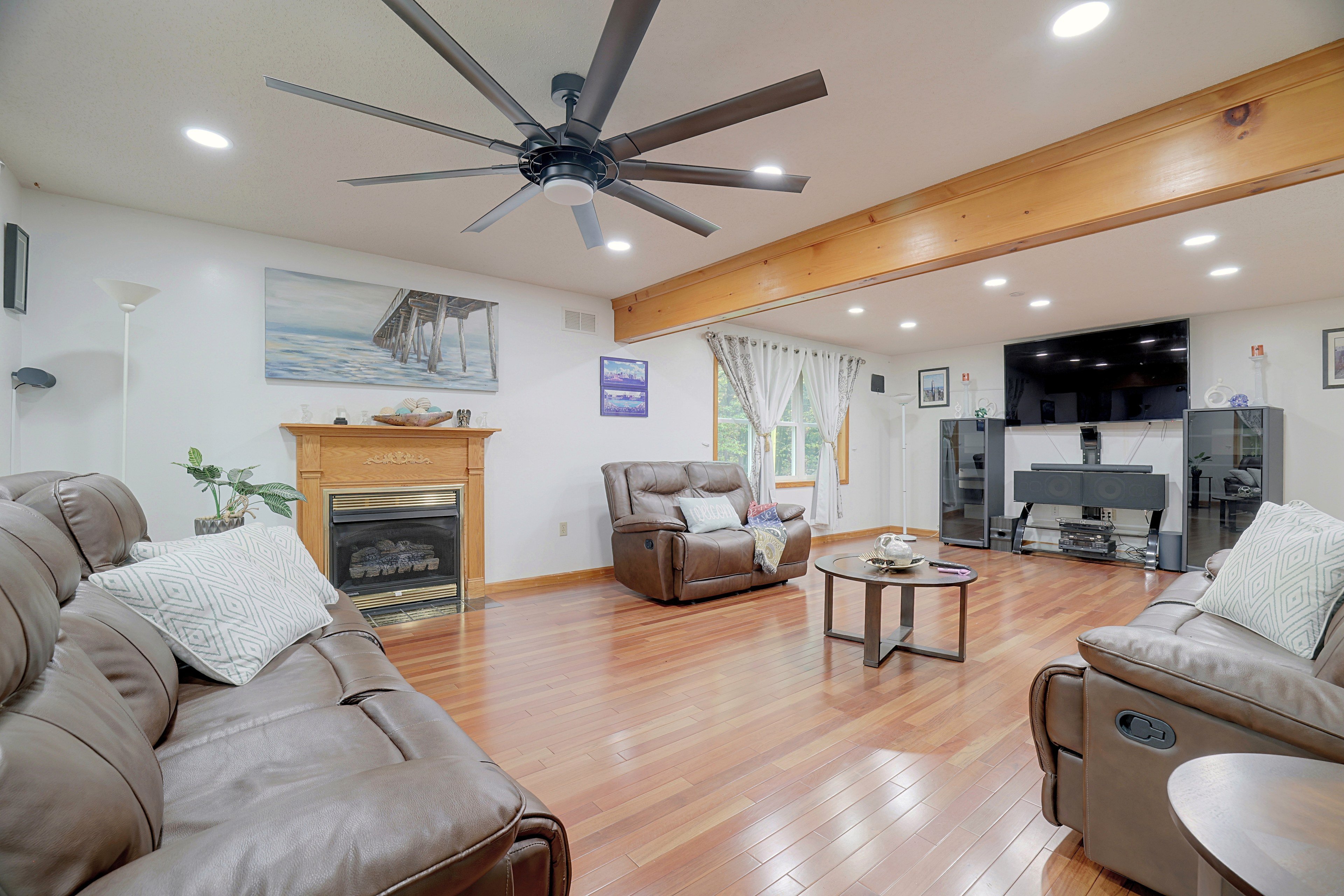 Living Room | Smart TV