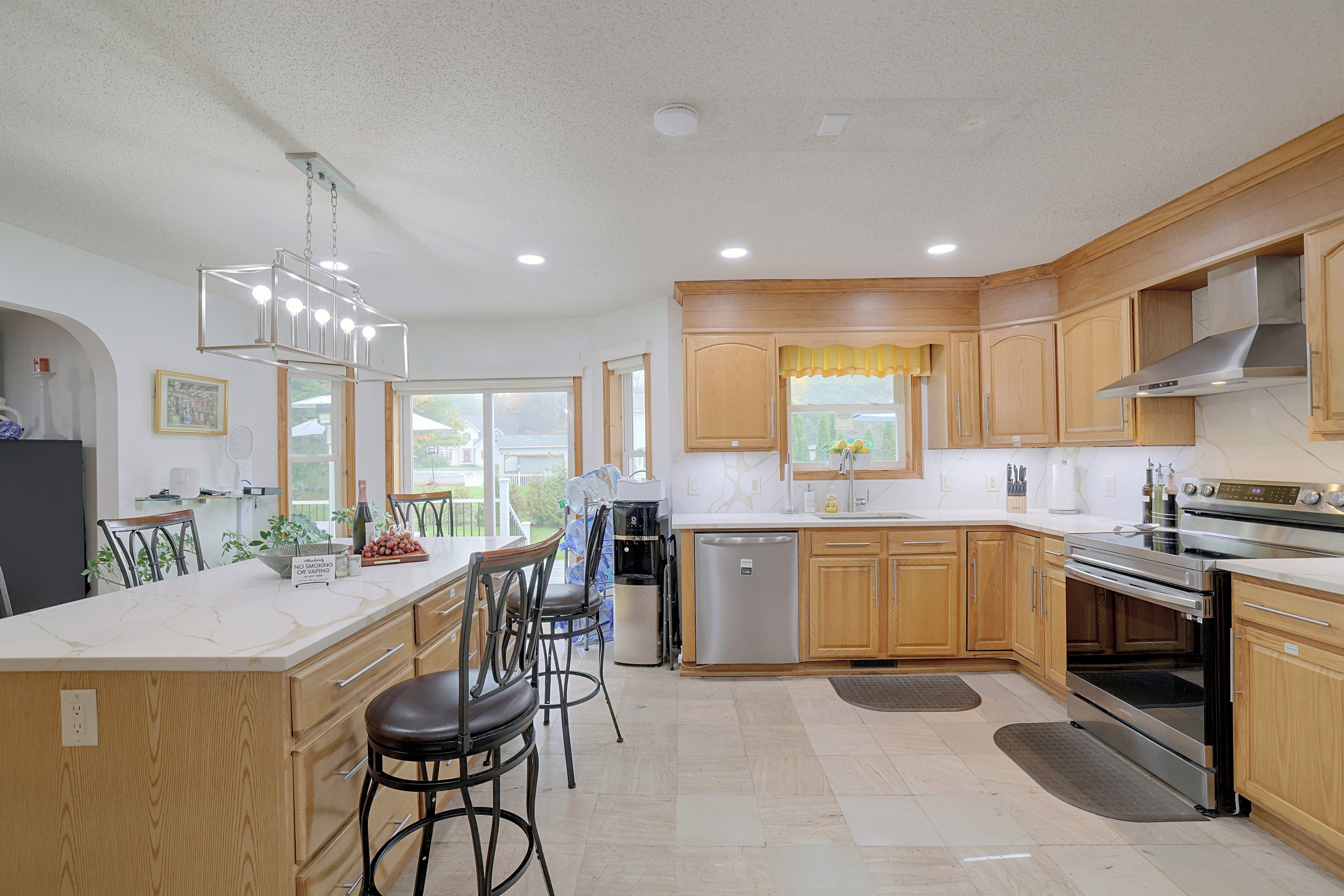 Kitchen | Main Level