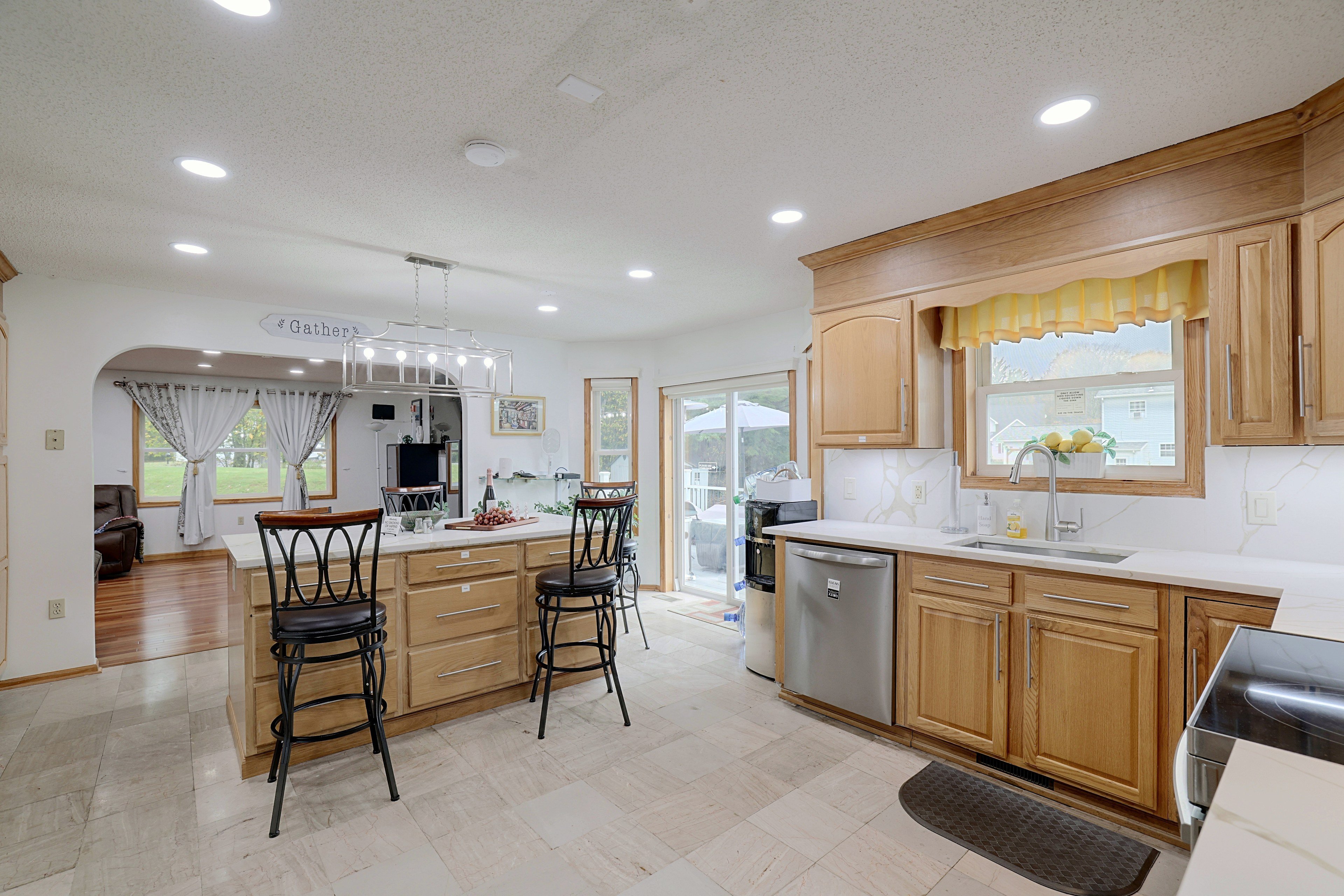 Kitchen | Dishware & Flatware Provided