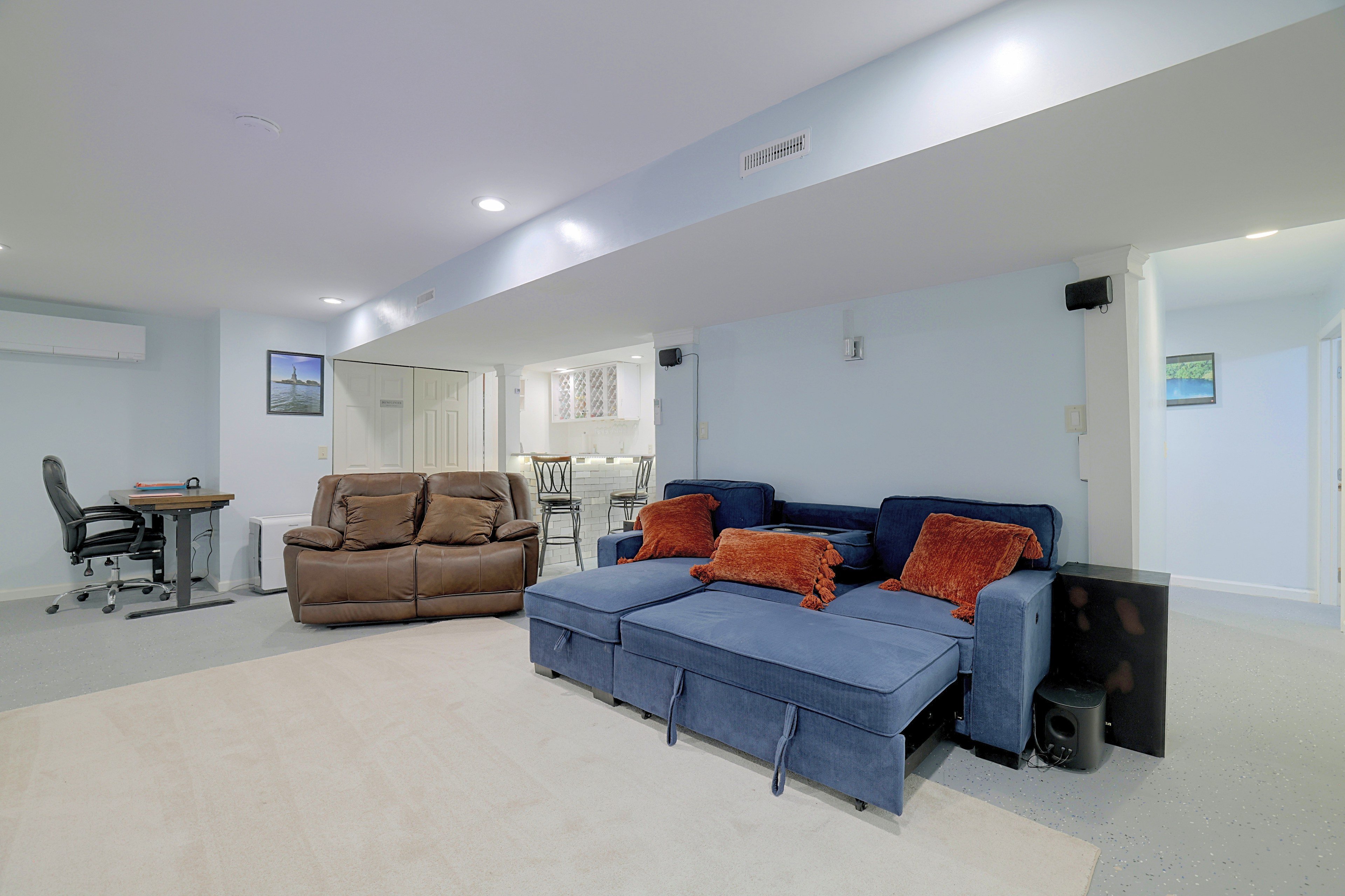 Living Area | Workspace | Lower Level