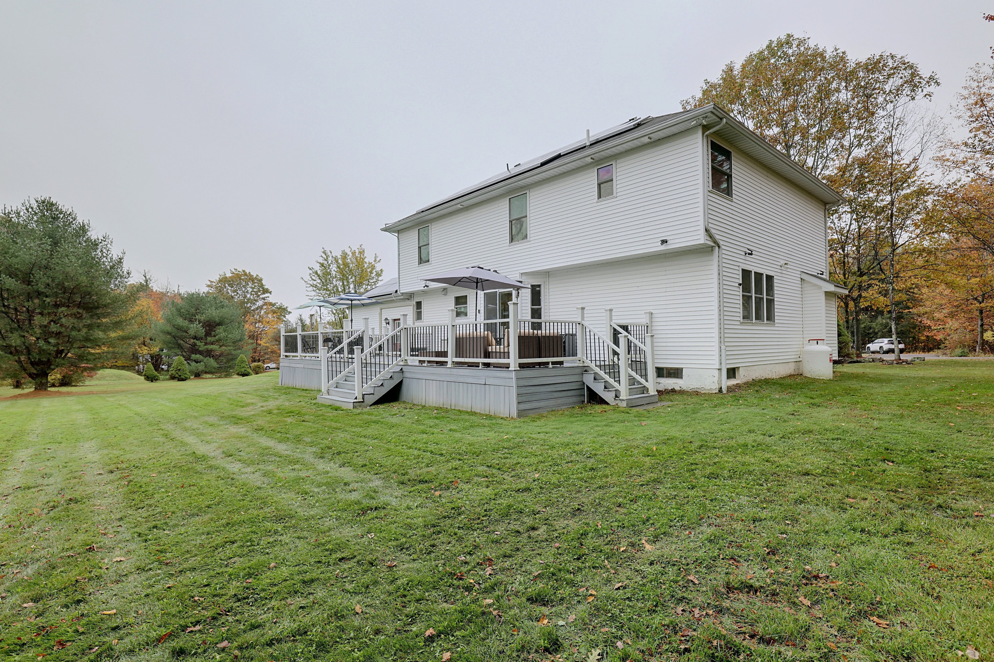 House Exterior | Backyard