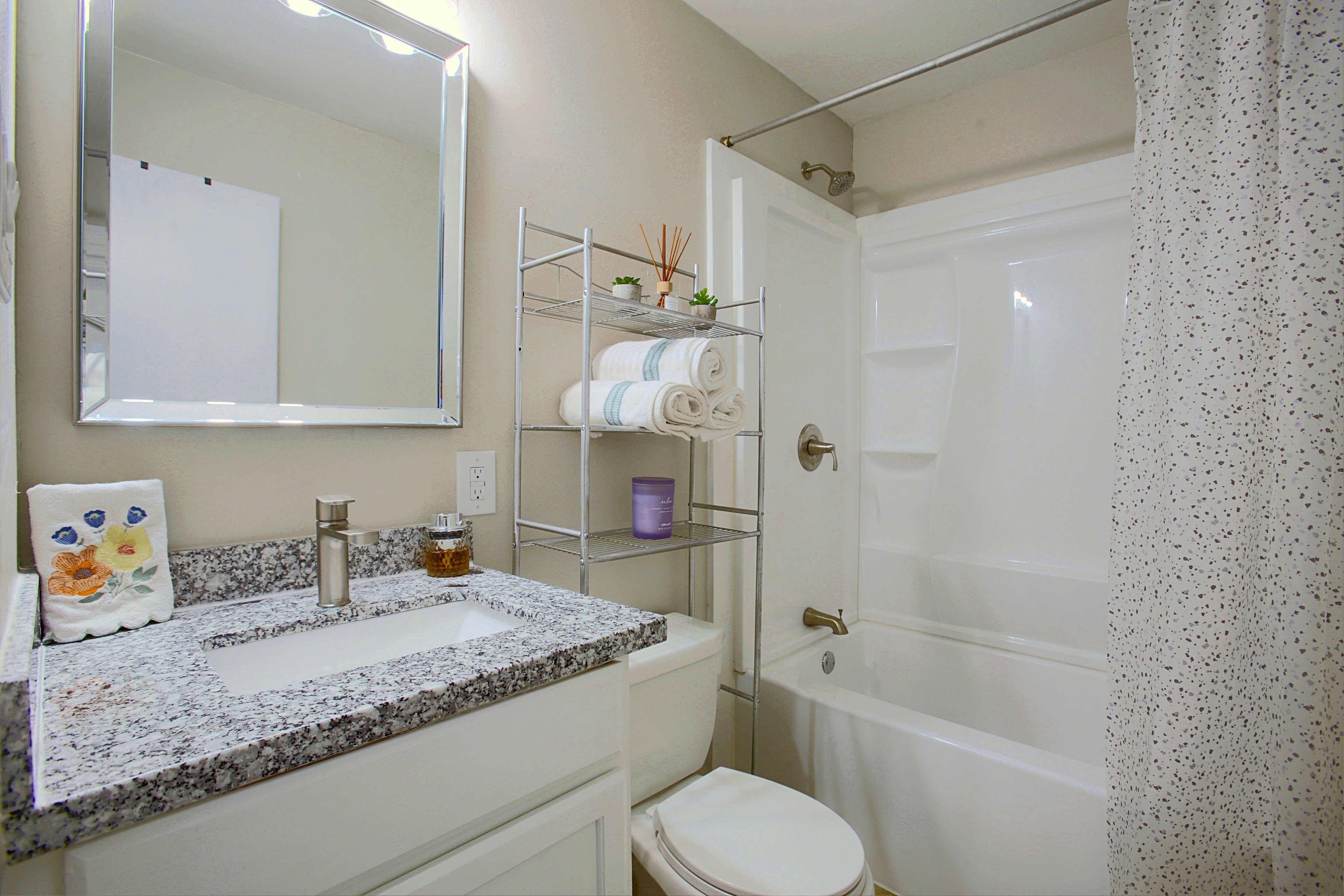 Full Bathroom